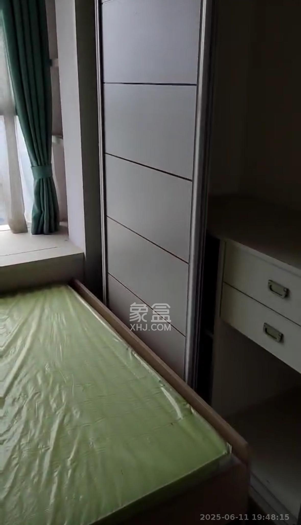 保利麓谷林语F区  3室2厅1卫   2500.00元/月室内图