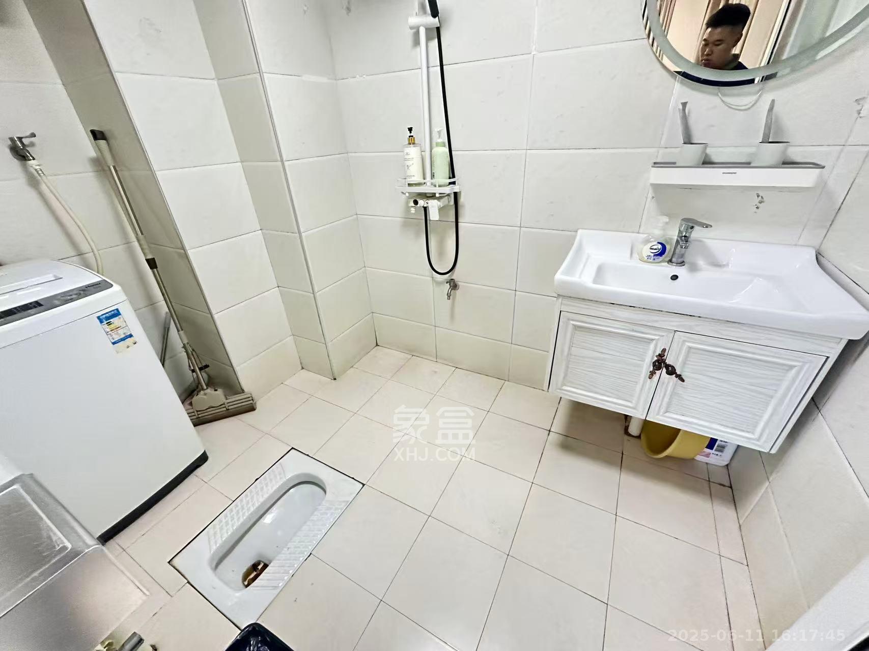 东宸19公馆  1室1厅1卫   2200.00元/月室内图