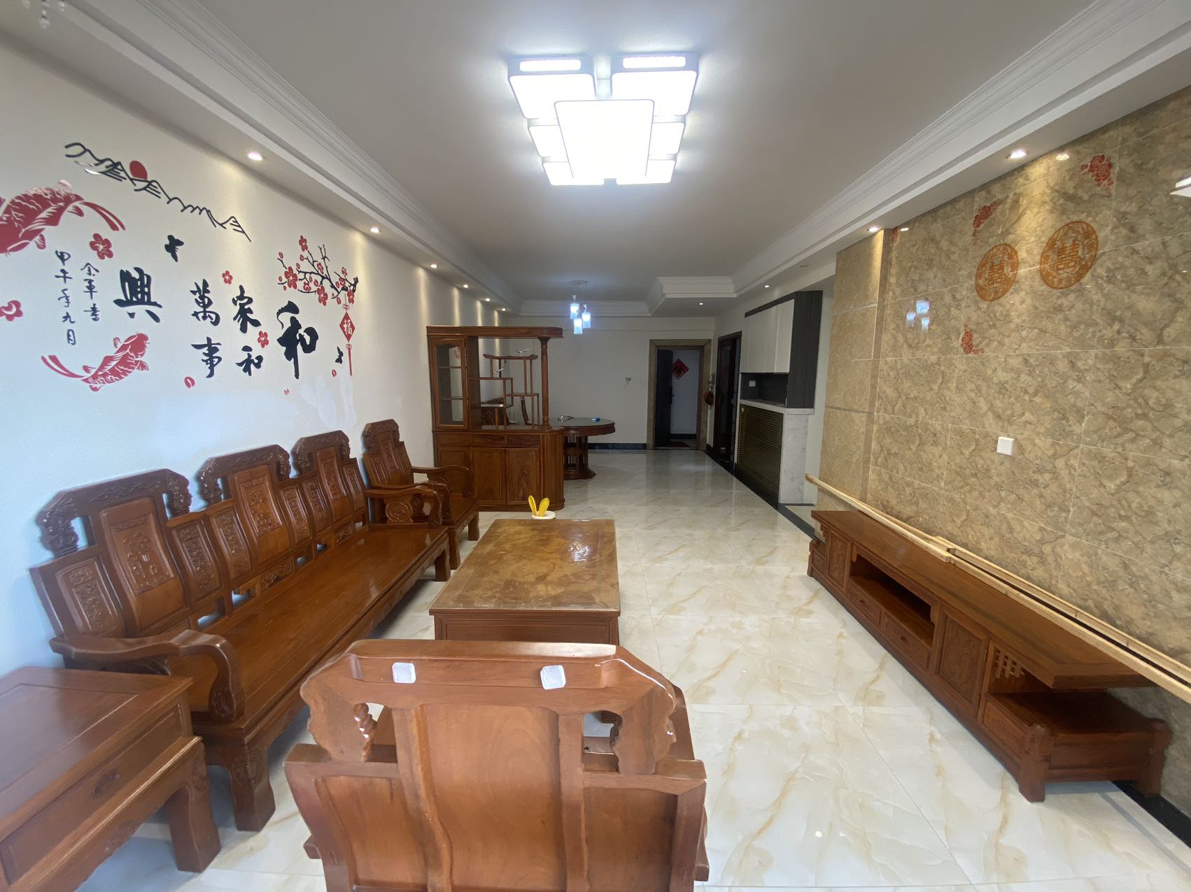 学苑公寓 3室2厅2卫 2700.0元/月 学苑公寓 3室2厅2卫 2700.0元/月室内图