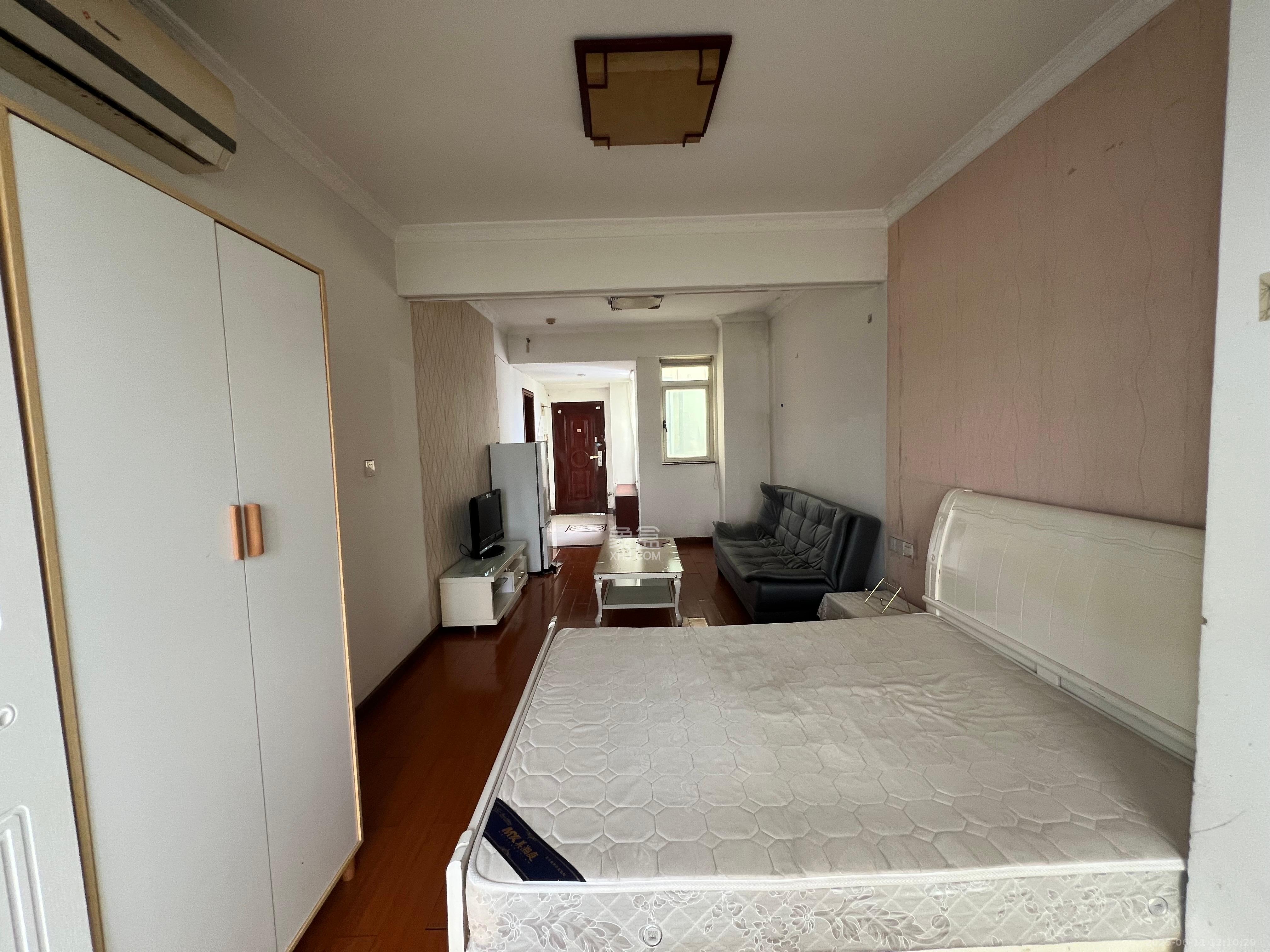 湘水和天下 1室1厅1卫 1250.0元/月 湘水和天下 1室1厅1卫 1250.0元/月室内图