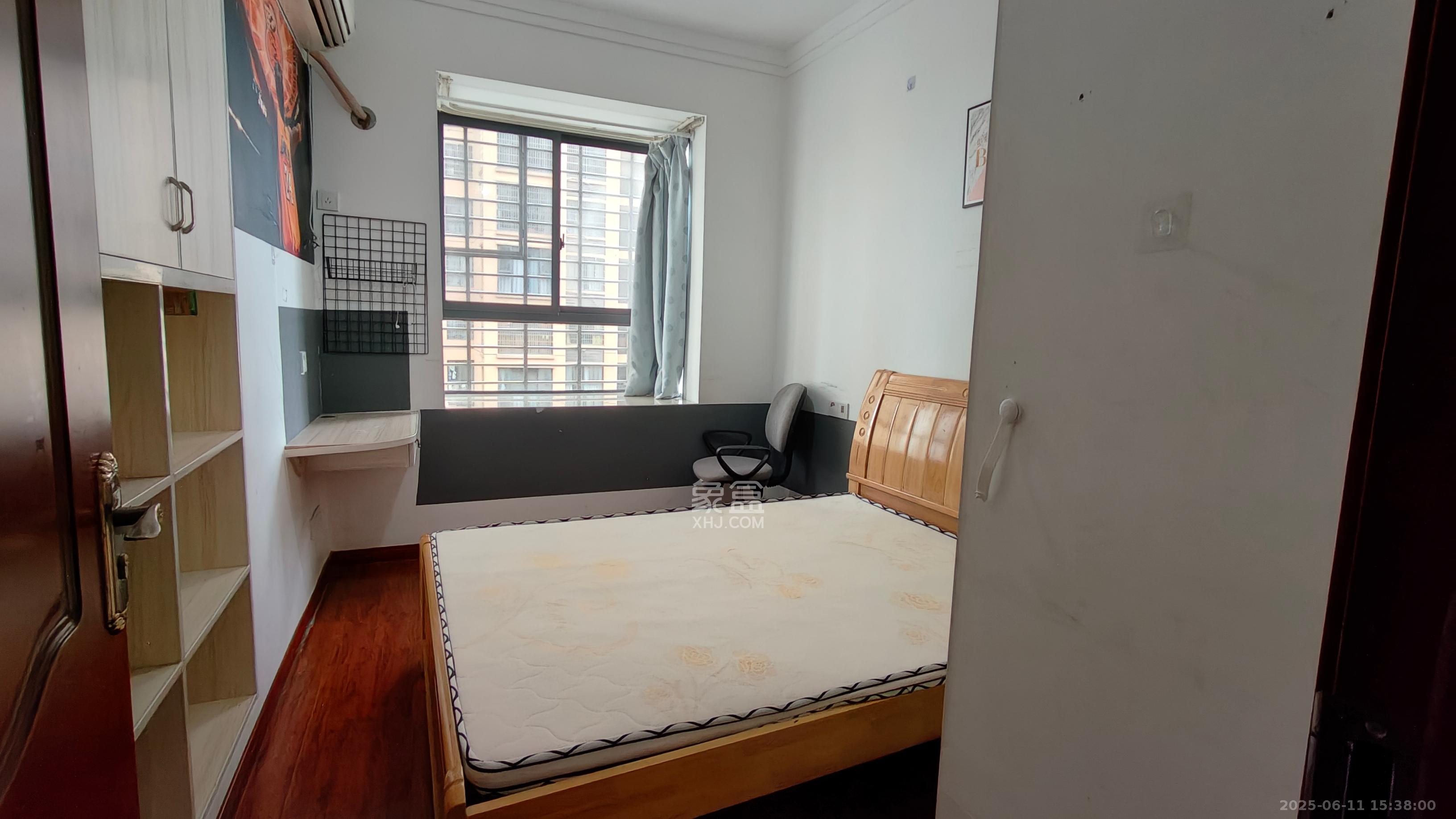 五星龙廻塘小区 3室2厅1卫 2200.0元/月 五星龙廻塘小区 3室2厅1卫 2200.0元/月室内图