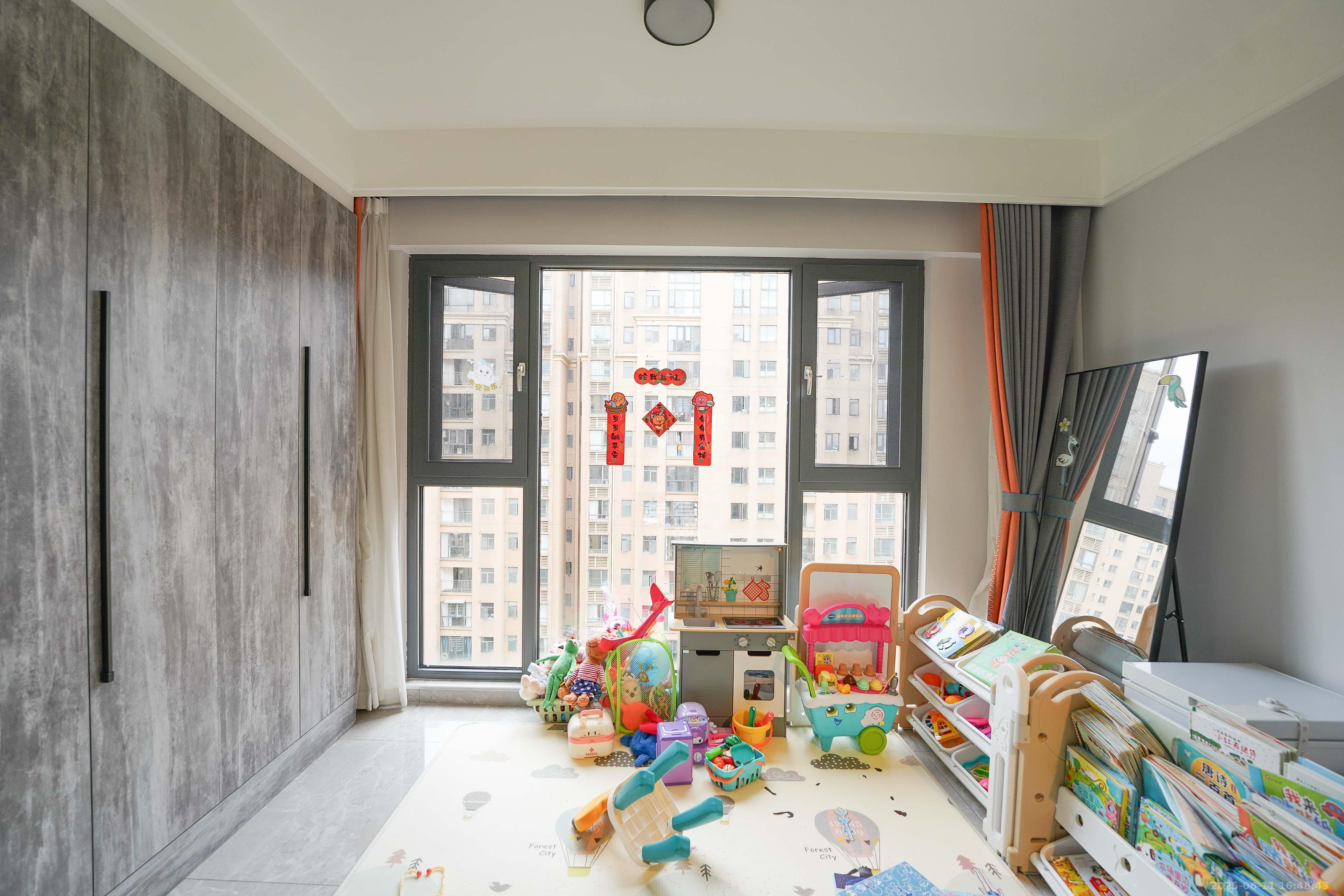 和美星城 3室1厅1卫 115.0万 和美星城 3室1厅1卫 115.0万阳台