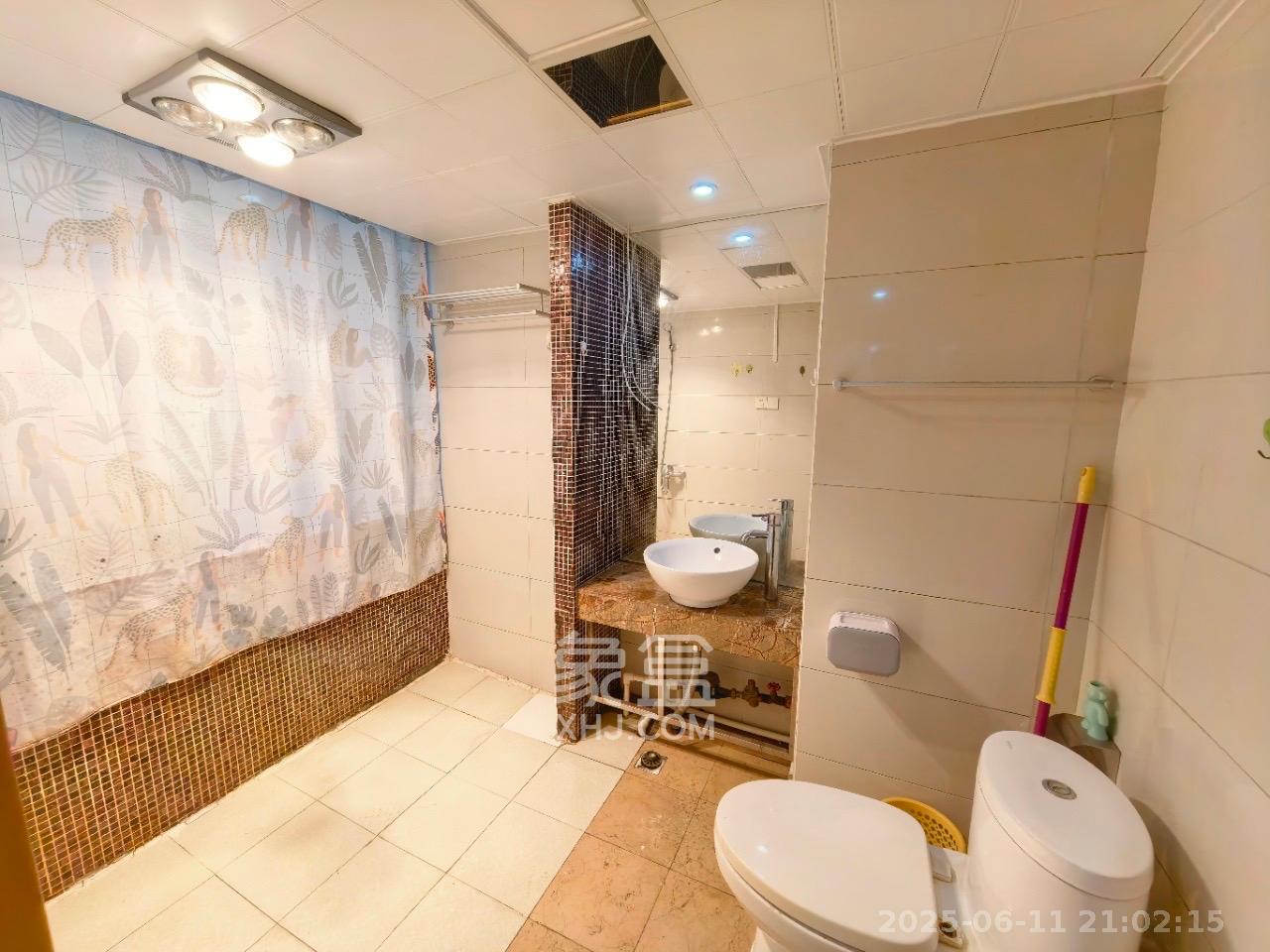 2076至高点 1室1厅1卫 1750.0元/月 2076至高点 1室1厅1卫 1750.0元/月室内图