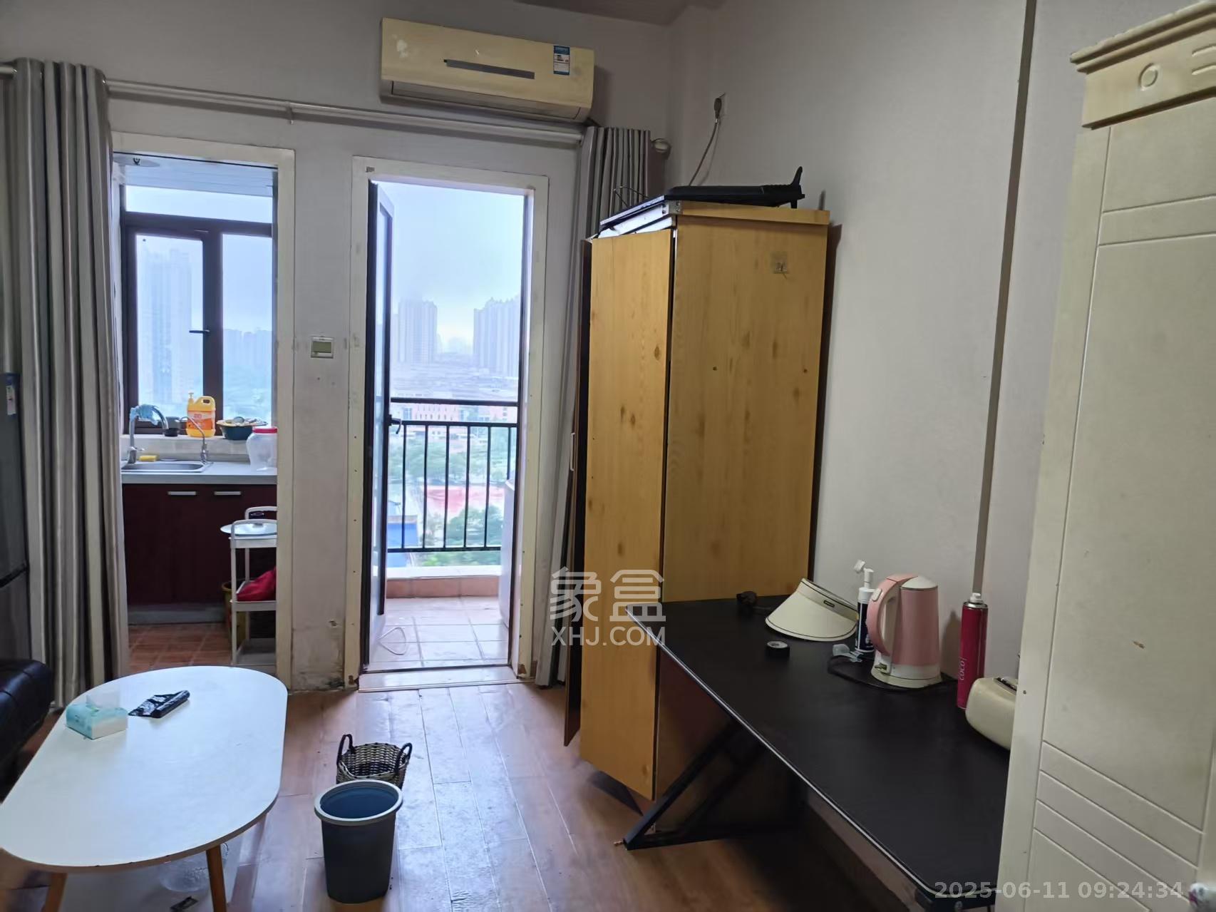 水岸世景  1室1厅1卫   950.00元/月室内图