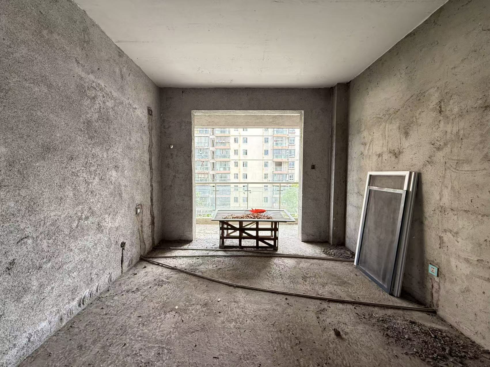 阳光水岸  3室2厅2卫    53.0万 阳光水岸  3室2厅2卫    53.0万客厅