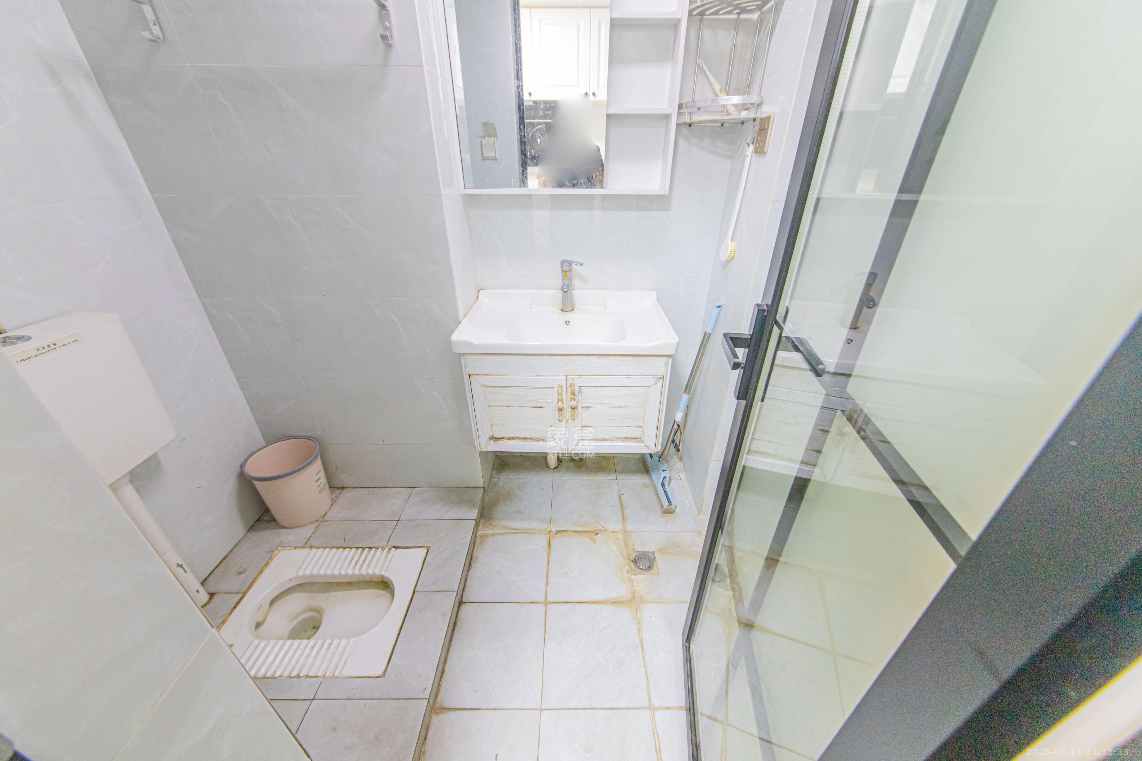 中海新城熙岸(中信新城五期) 1室0厅0卫 20.0万 中海新城熙岸(中信新城五期) 1室0厅0卫 20.0万卫生间