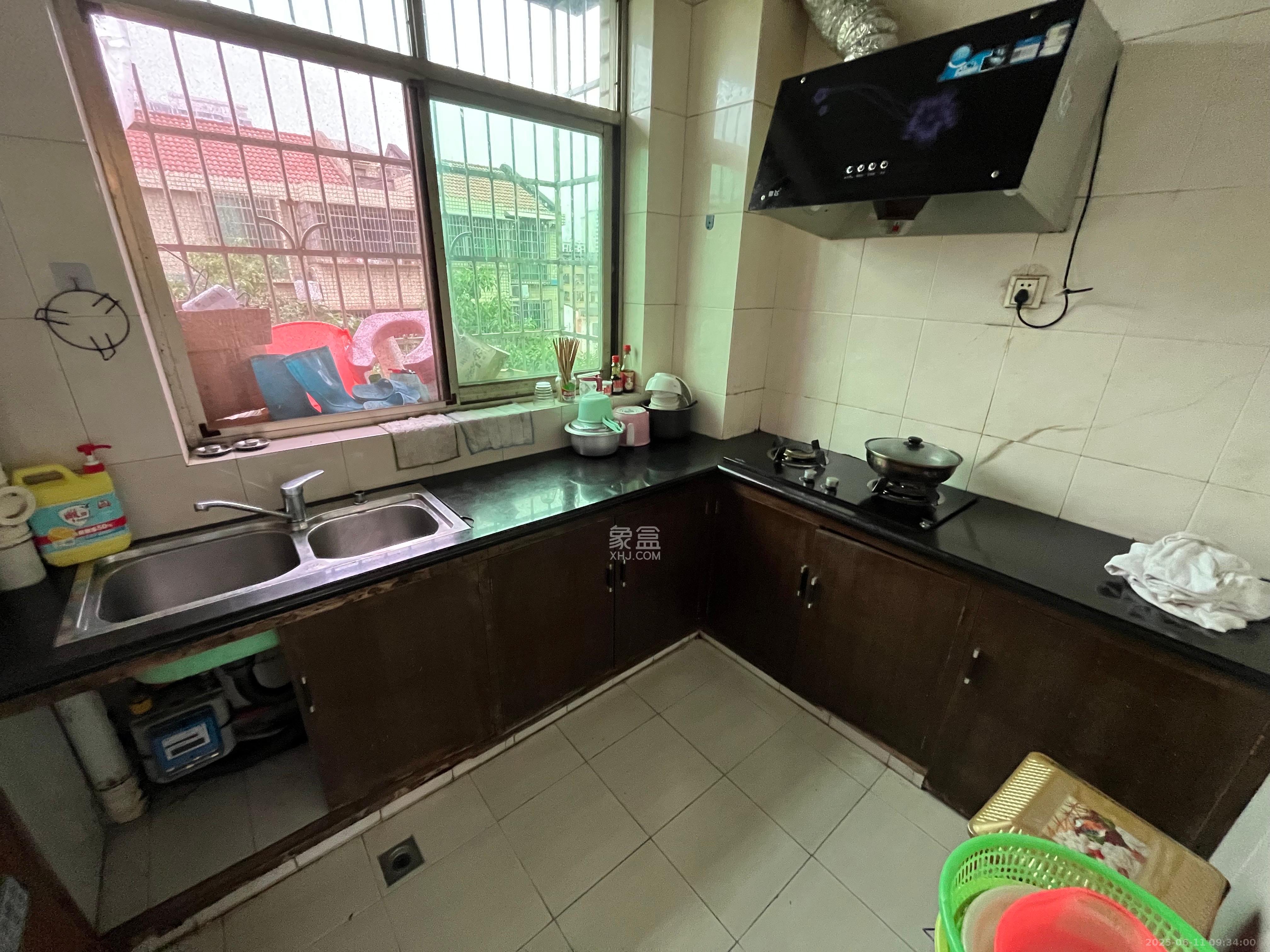 兴联小区 2室2厅1卫 1400.0元/月 兴联小区 2室2厅1卫 1400.0元/月室内图