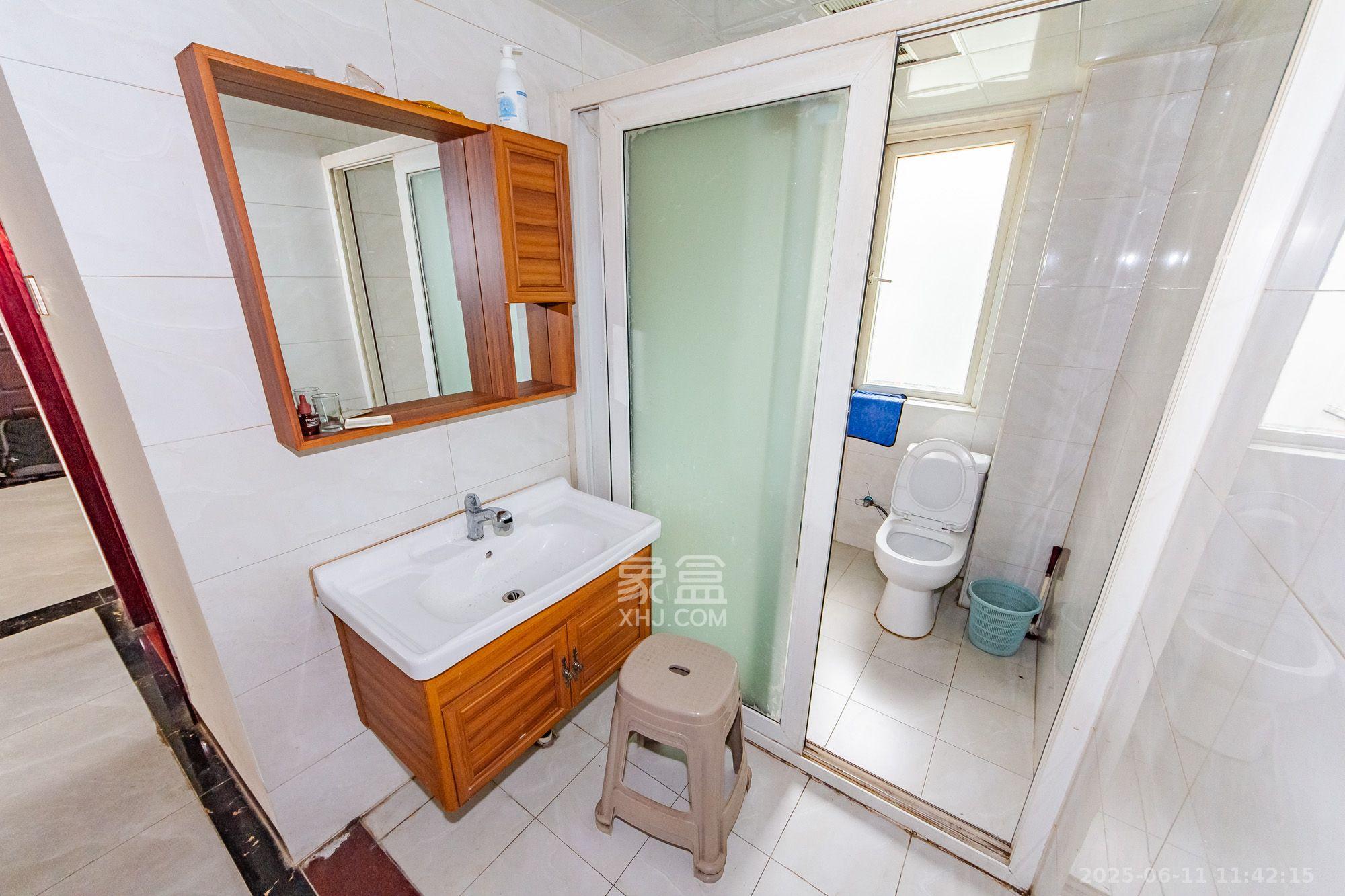 山语城一期 3室2厅2卫 2200.0元/月 山语城一期 3室2厅2卫 2200.0元/月室内图