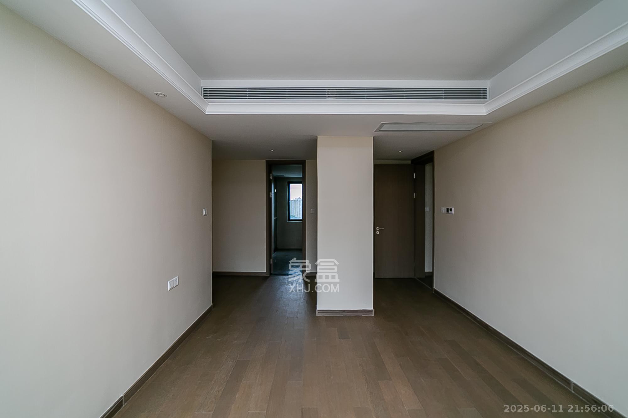 新力铂园(江山云著) 4室2厅2卫 222.0万 新力铂园(江山云著) 4室2厅2卫 222.0万卧室