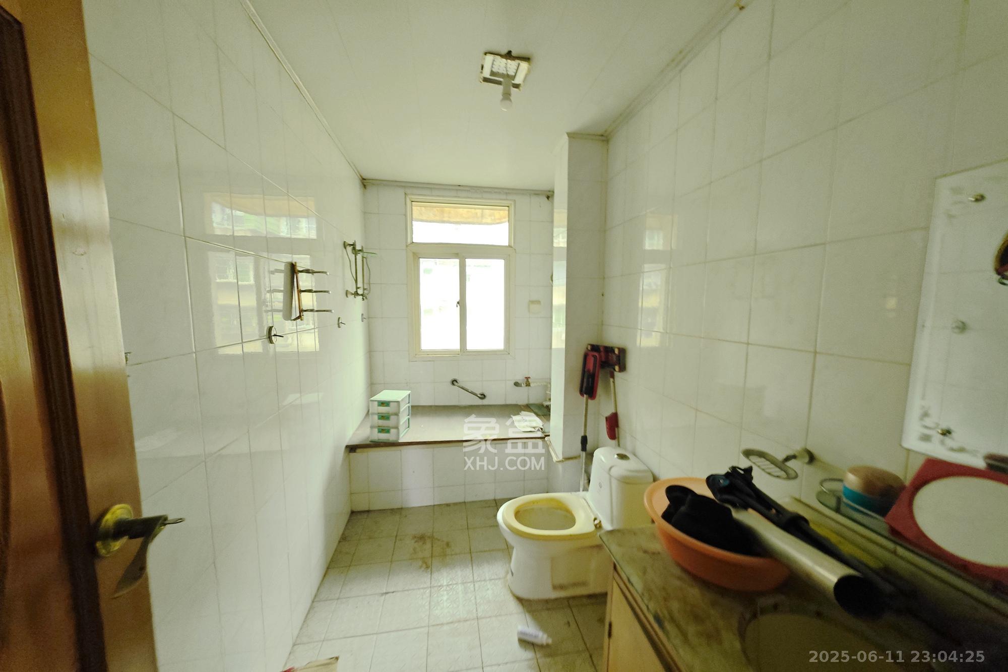 桔园小区1-8片 4室2厅2卫 80.0万 桔园小区1-8片 4室2厅2卫 80.0万其他