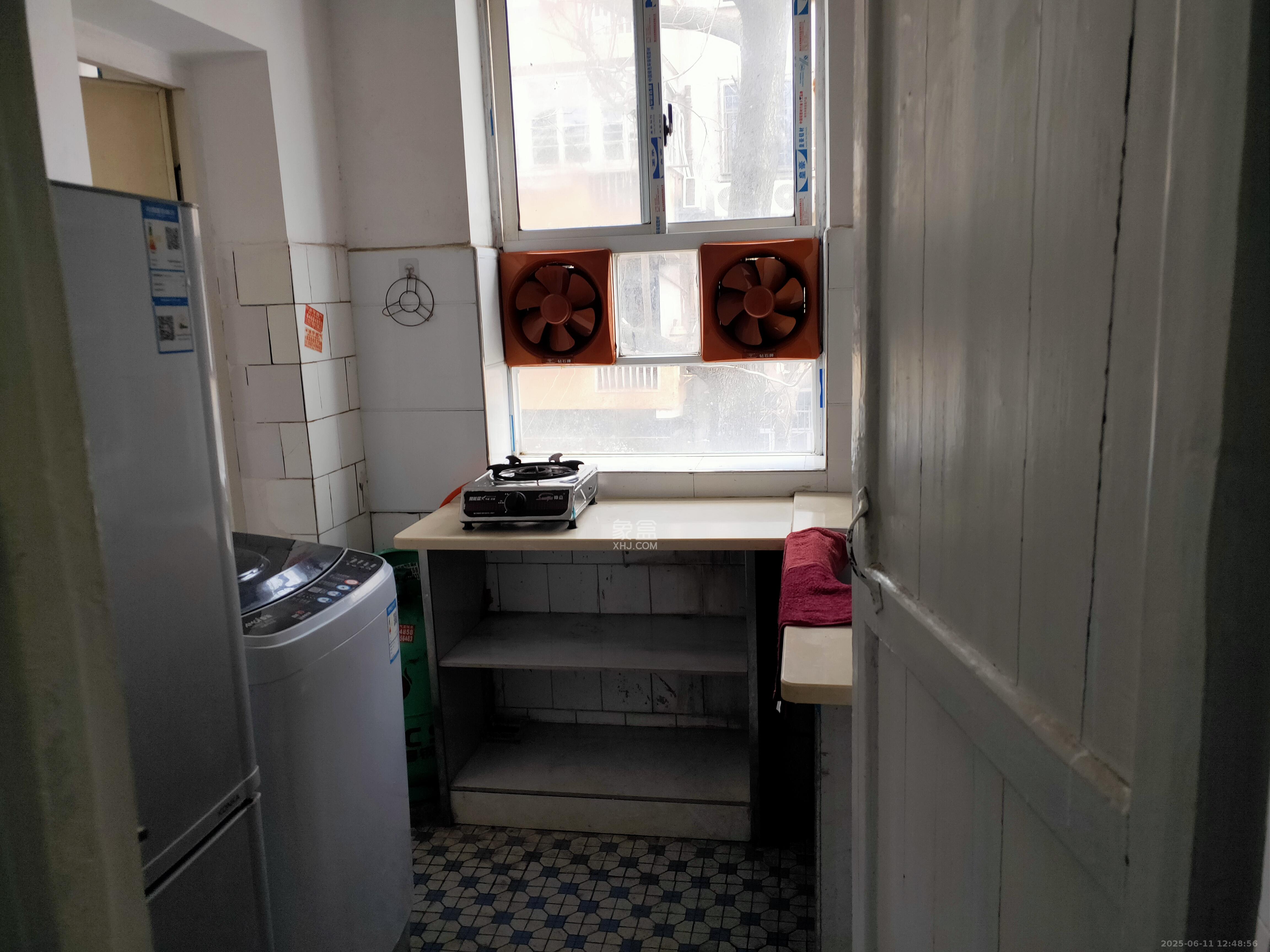 朝阳一、二村 1室1厅1卫 1300.0元/月 朝阳一、二村 1室1厅1卫 1300.0元/月室内图