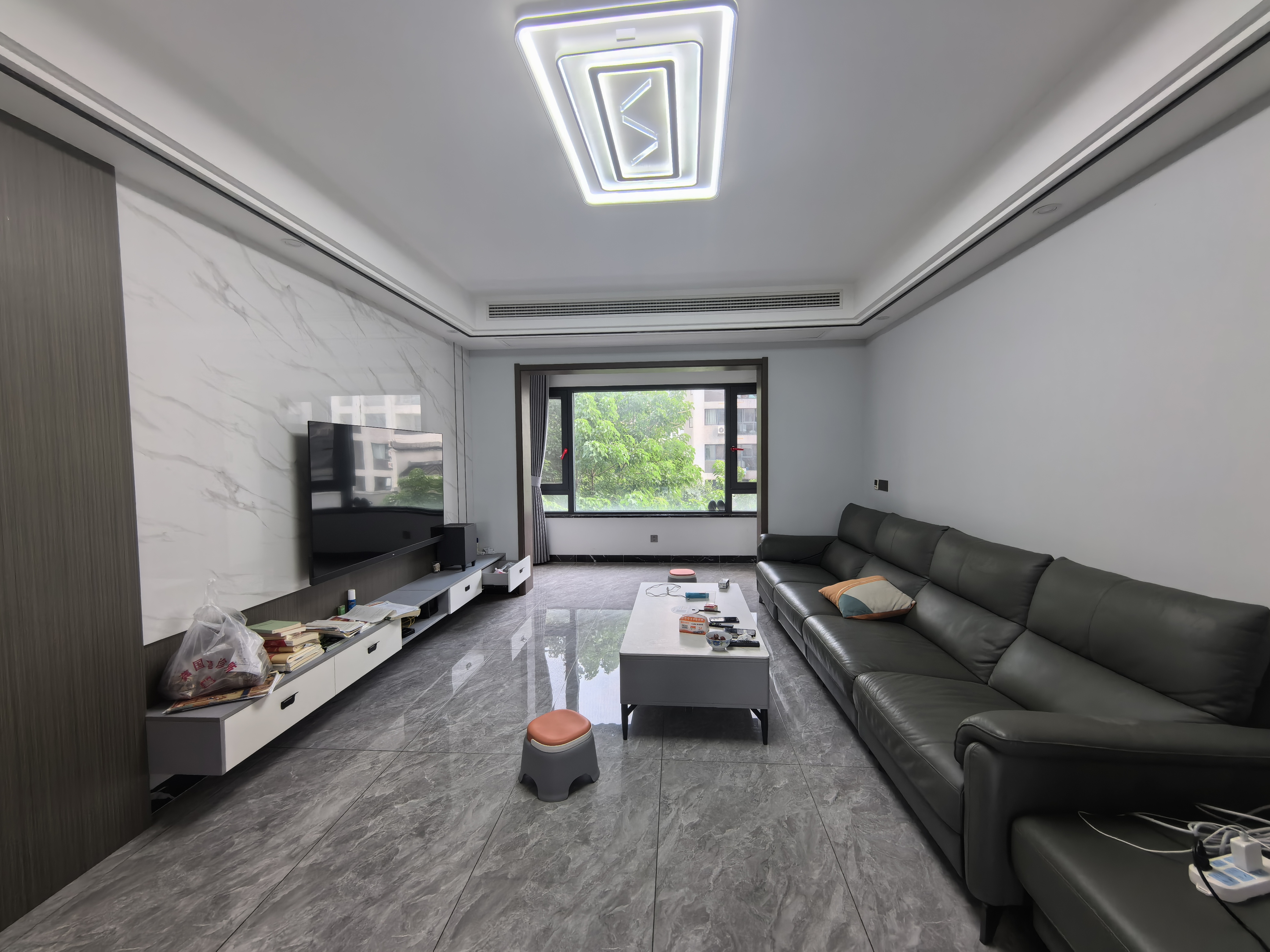 东岳新外滩 3室2厅2卫 2800.0元/月 东岳新外滩 3室2厅2卫 2800.0元/月室内图