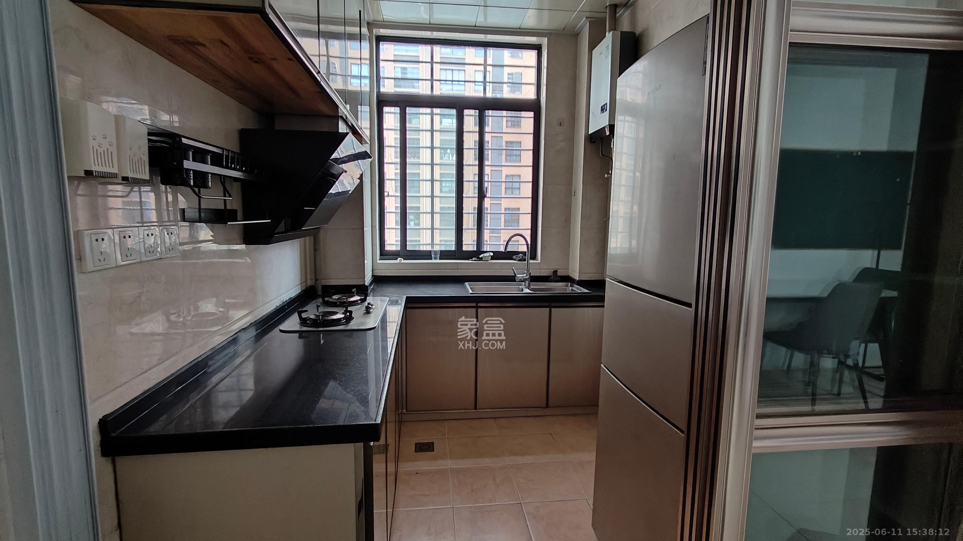 五星龙廻塘小区 3室2厅1卫 2200.0元/月 五星龙廻塘小区 3室2厅1卫 2200.0元/月室内图