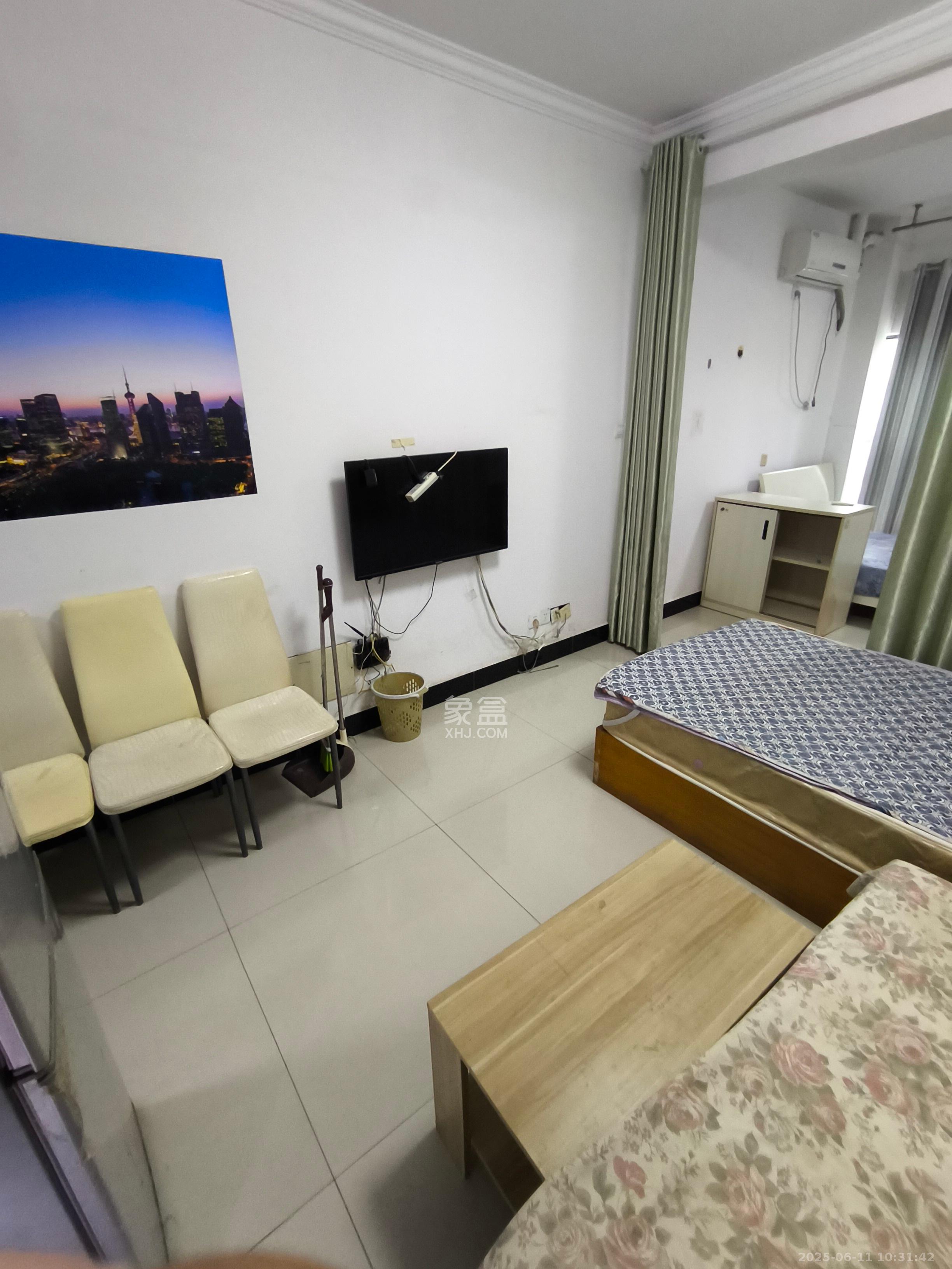 鑫远熙山  1室1厅1卫   1300.00元/月室内图