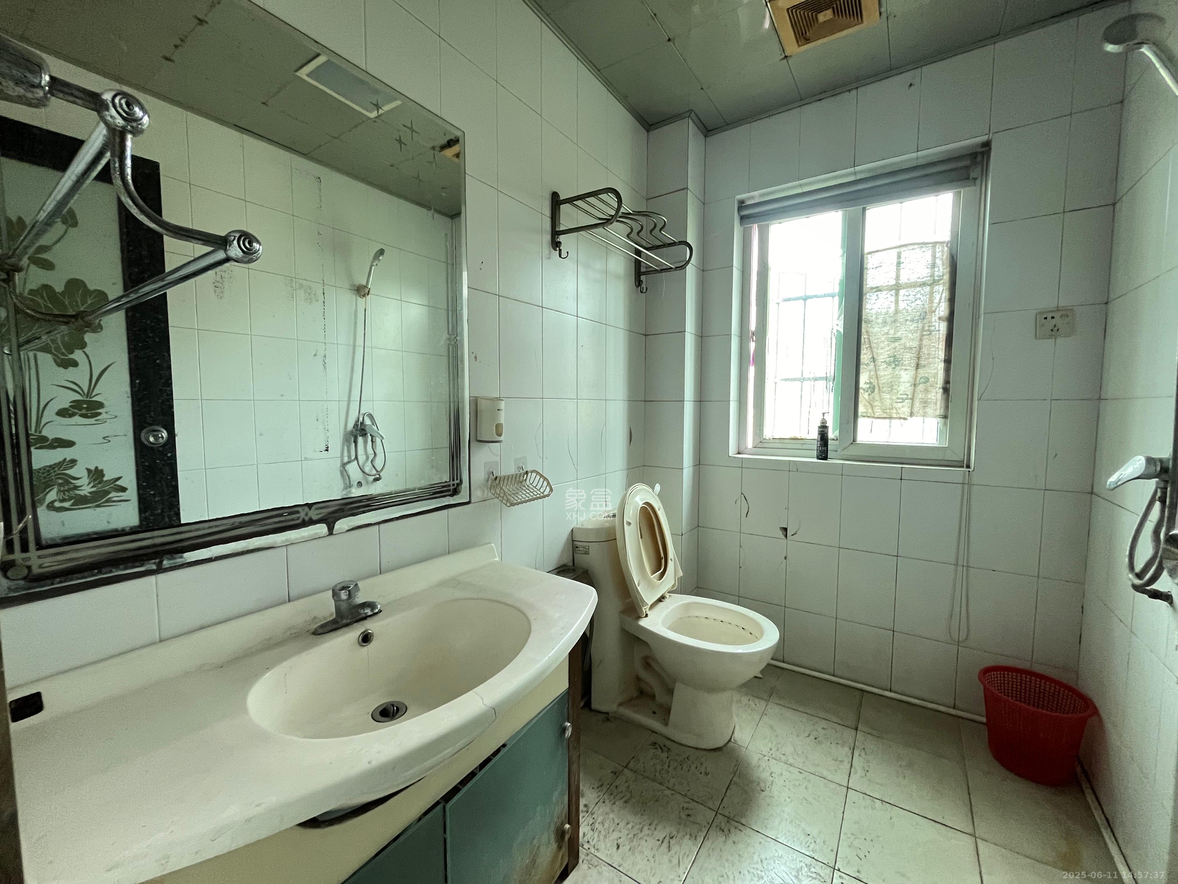 恩瑞麓山名园(龙王港小区) 1室1厅1卫 1000.0元/月 恩瑞麓山名园(龙王港小区) 1室1厅1卫 1000.0元/月室内图