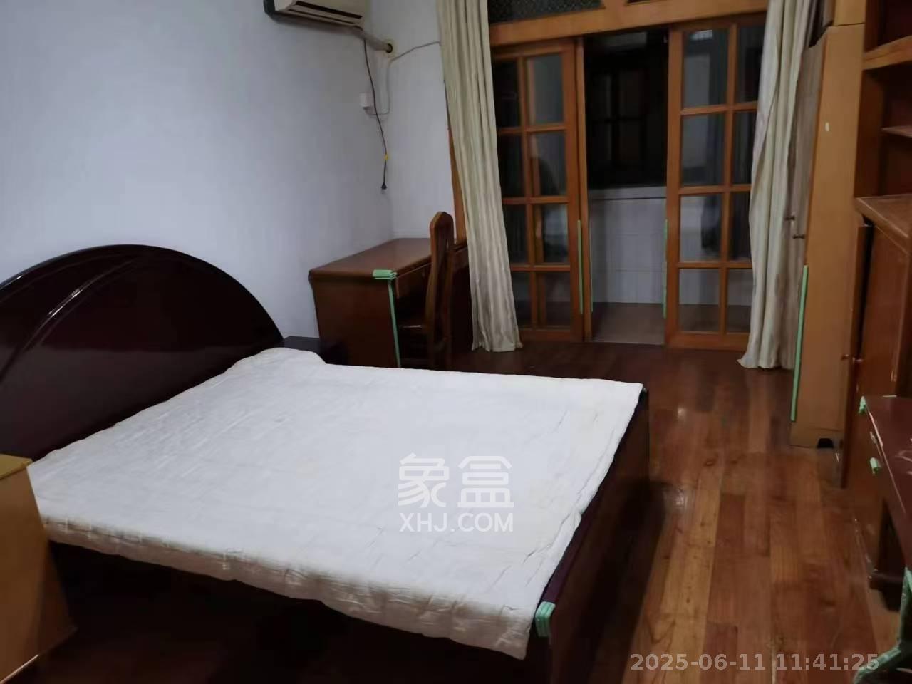 湖南大学民主村 2室1厅1卫 2700.0元/月 湖南大学民主村 2室1厅1卫 2700.0元/月室内图