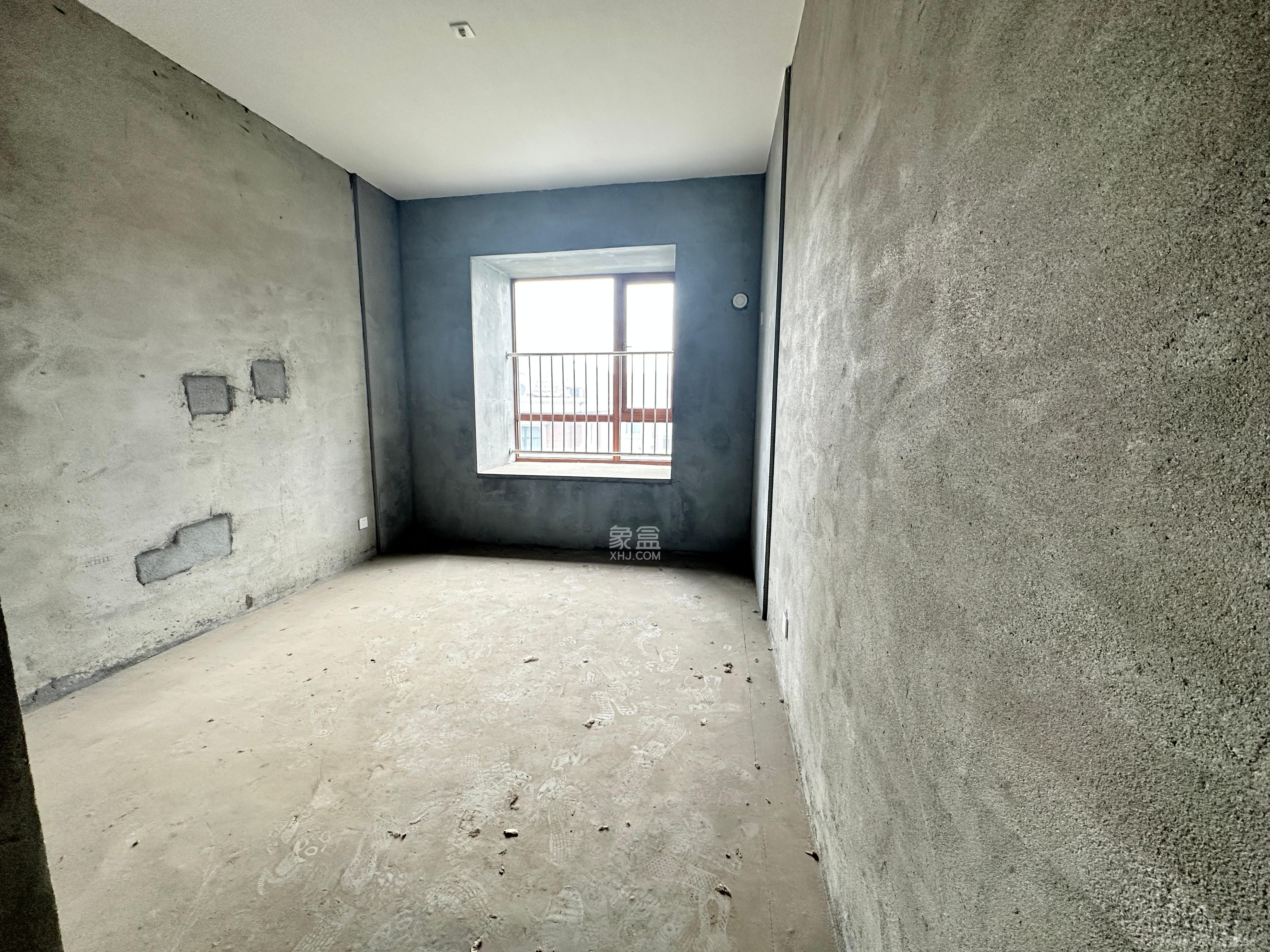 东方名苑三期-首府 4室2厅2卫 148.0万 东方名苑三期-首府 4室2厅2卫 148.0万客厅