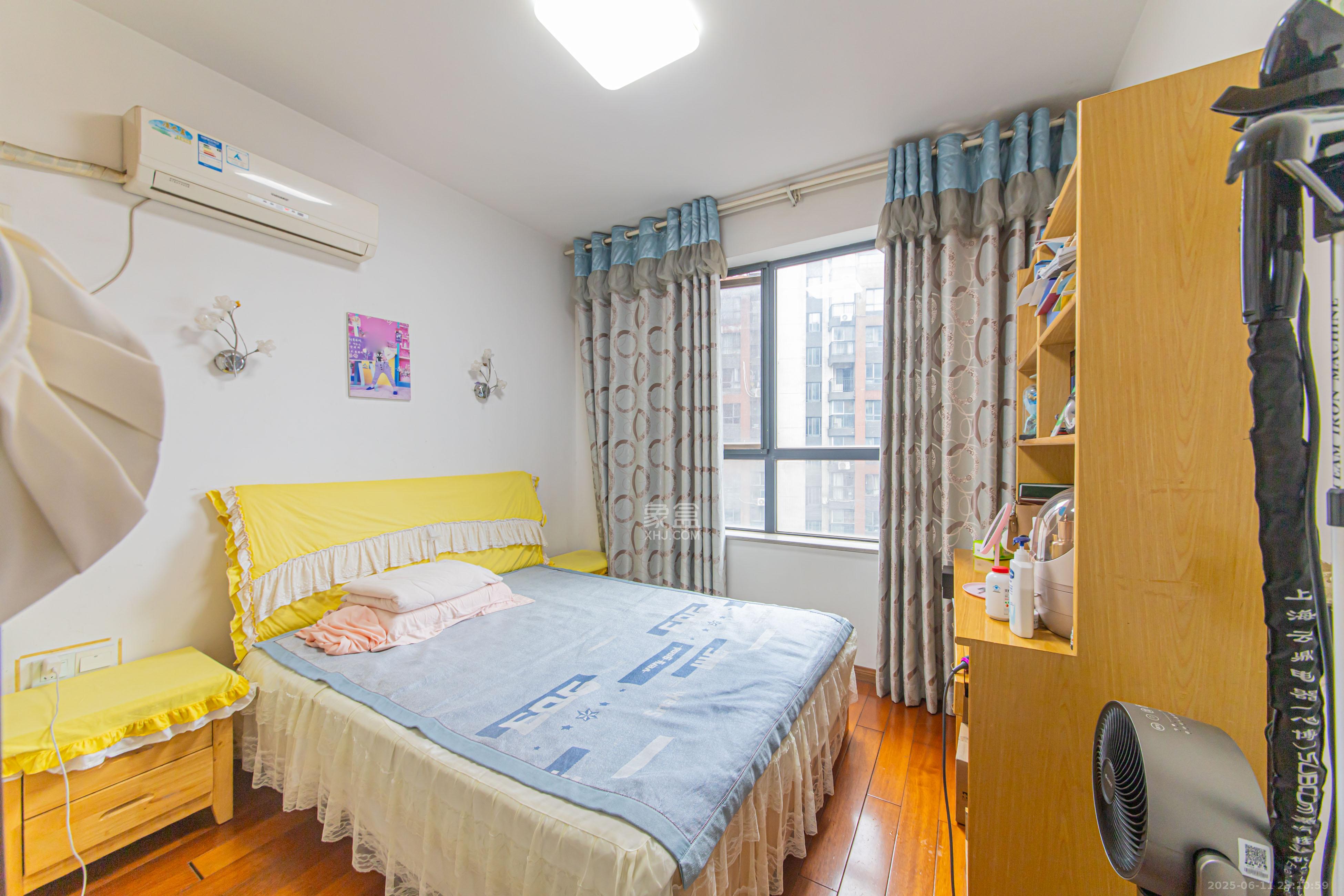 中信文化广场(中信新城二期) 2室2厅1卫 57.0万 中信文化广场(中信新城二期) 2室2厅1卫 57.0万卧室