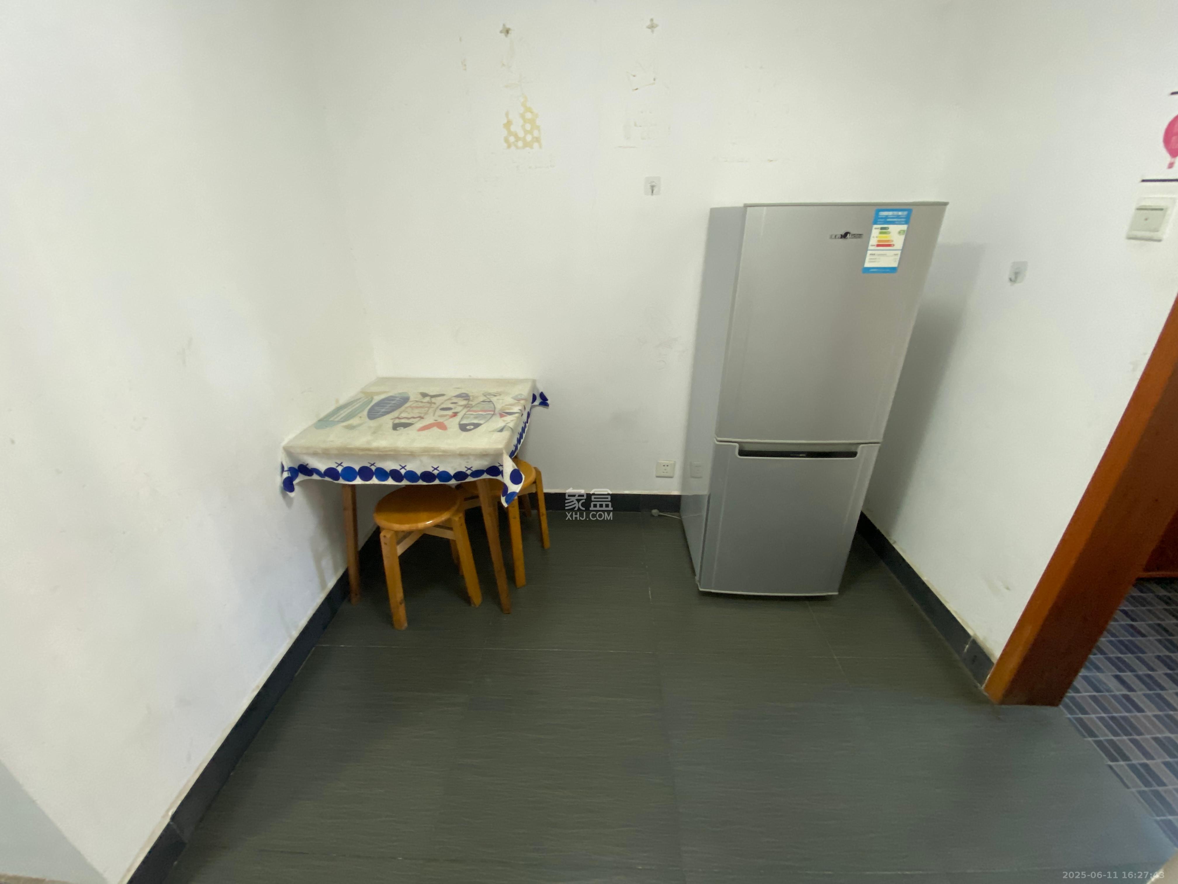 层上观邸  1室1厅1卫   1600.00元/月