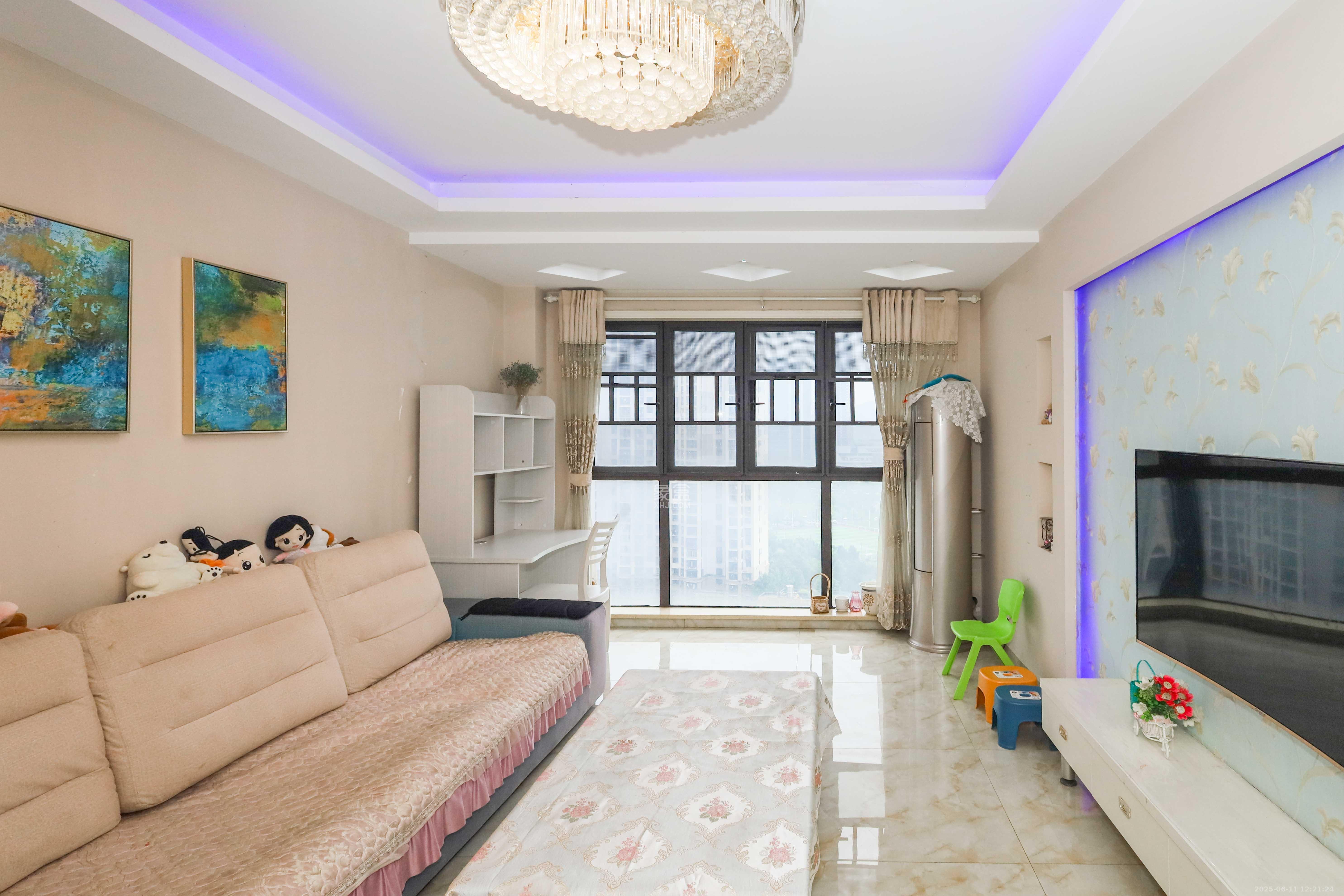 梅溪鑫苑名家  3室2厅1卫    99.8万 梅溪鑫苑名家  3室2厅1卫    99.8万客厅