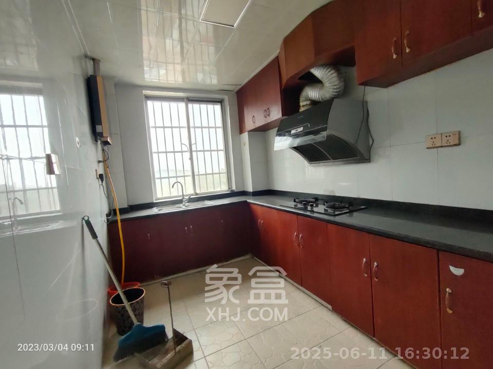 湘绣城  3室2厅1卫    1500.0元/月 湘绣城  3室2厅1卫    1500.0元/月