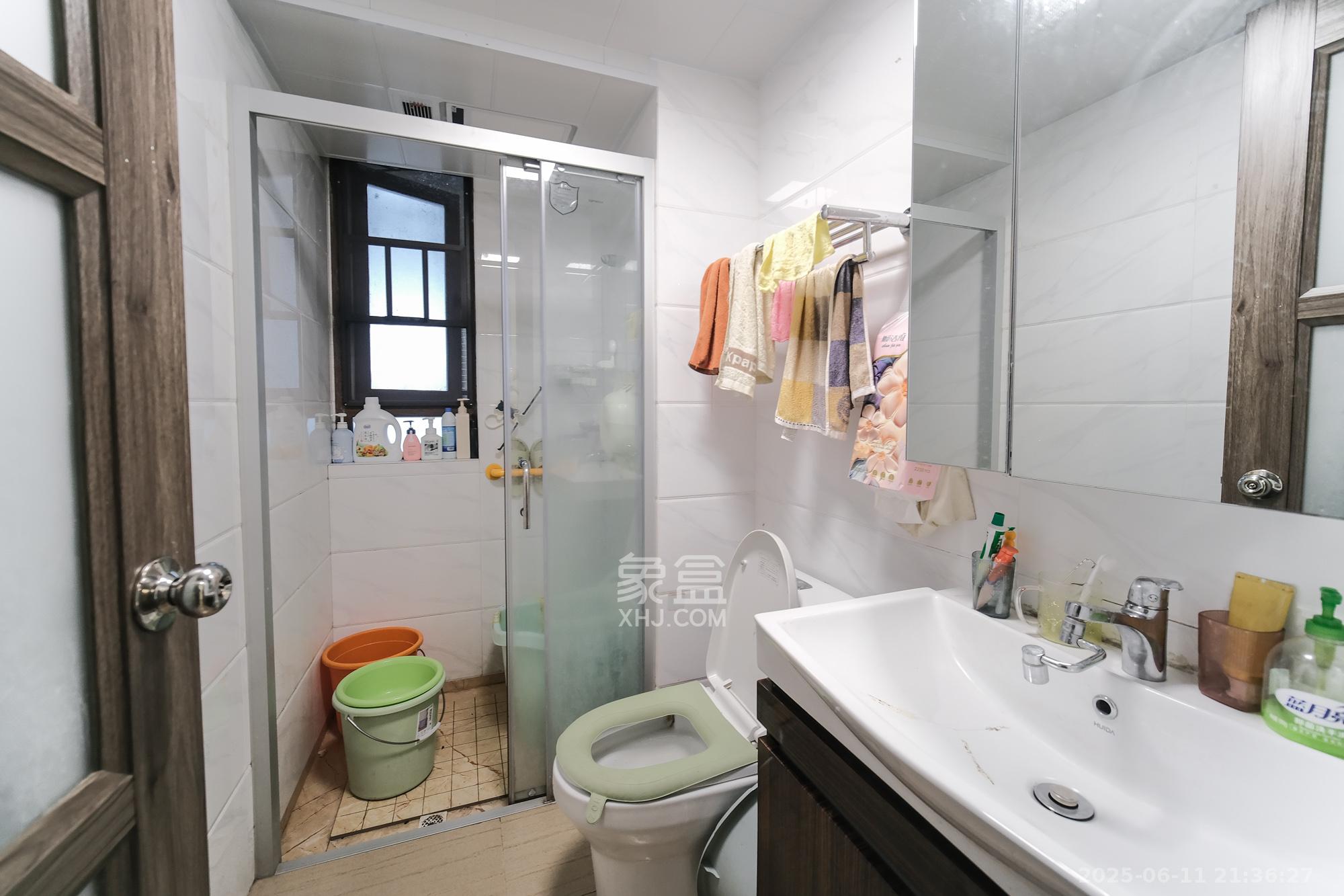 碧桂园翘楚棠  3室2厅2卫    79.0万卫生间