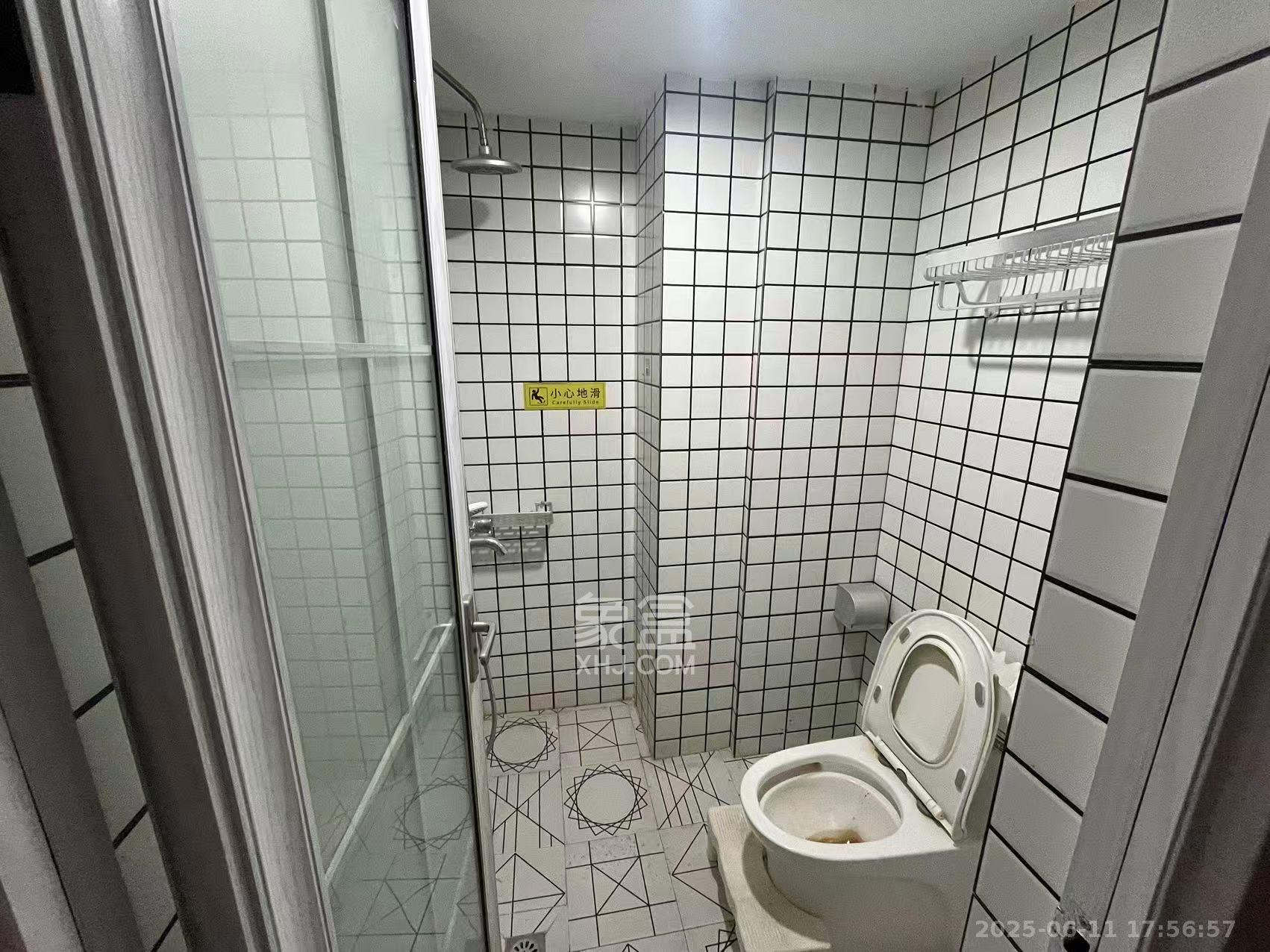 欧亚达国际广场 1室1厅1卫 1300.0元/月 欧亚达国际广场 1室1厅1卫 1300.0元/月室内图