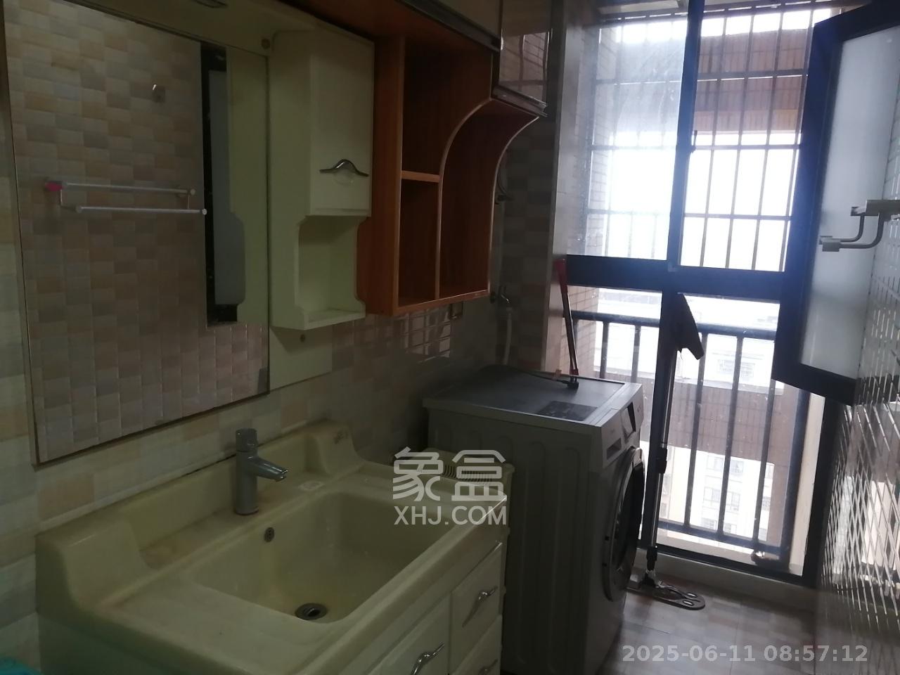 中悦领秀城 3室2厅1卫 1500.0元/月 中悦领秀城 3室2厅1卫 1500.0元/月室内图