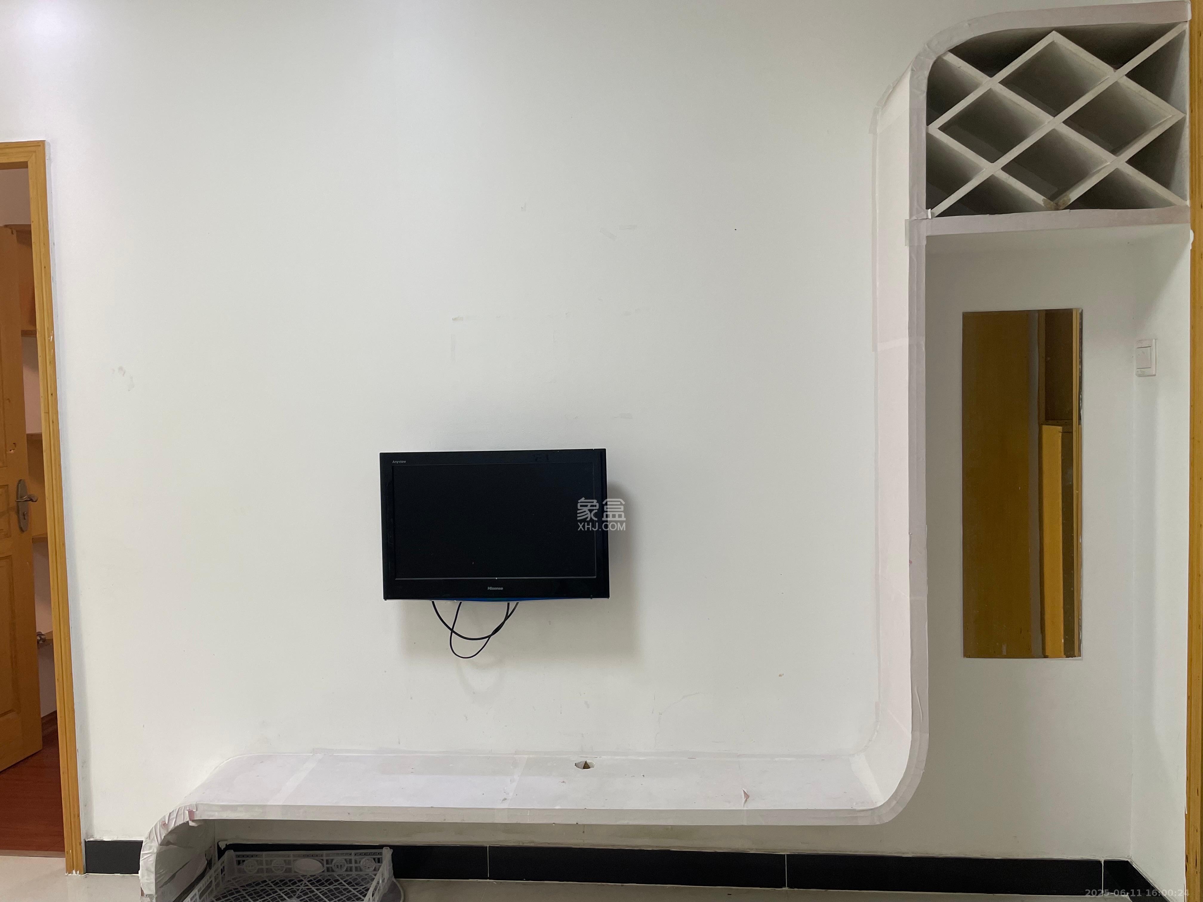 江临天下  2室1厅1卫    1600.0元/月 江临天下  2室1厅1卫    1600.0元/月室内图