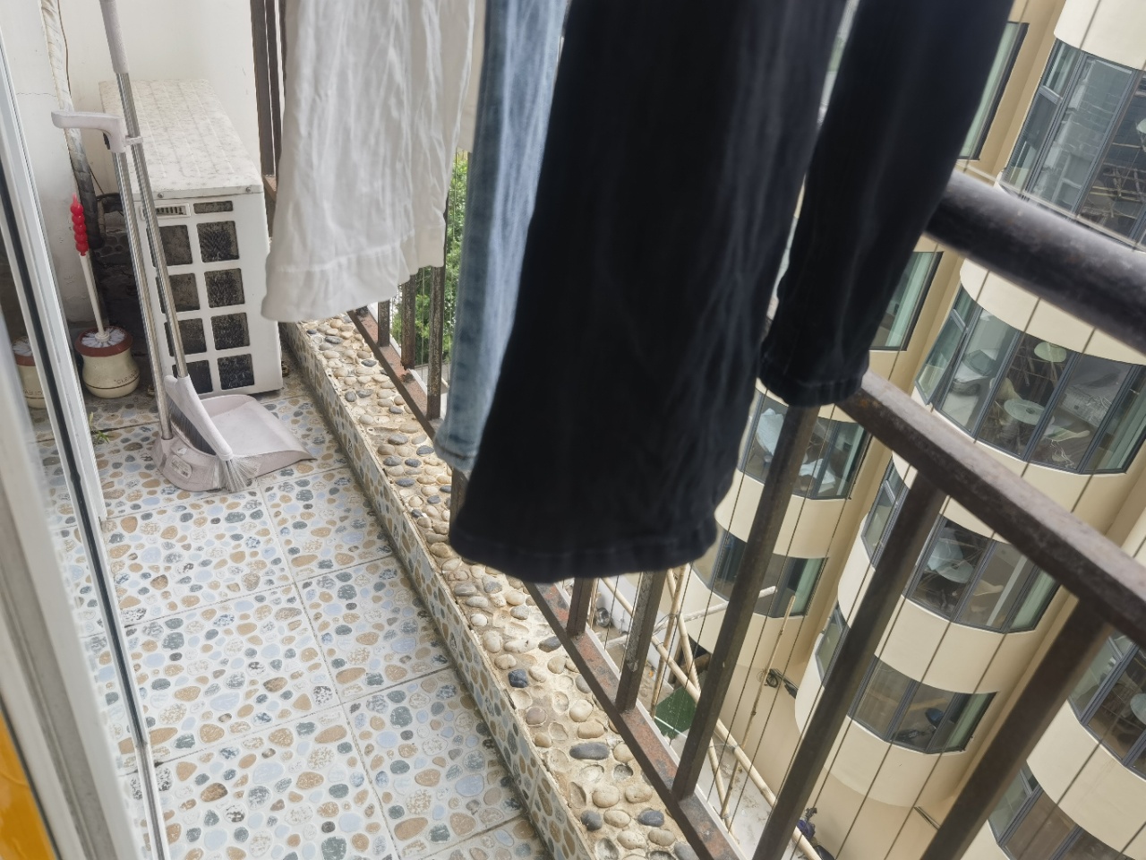 海晟瑞景  1室1厅1卫    60.0万 海晟瑞景  1室1厅1卫    60.0万室内图