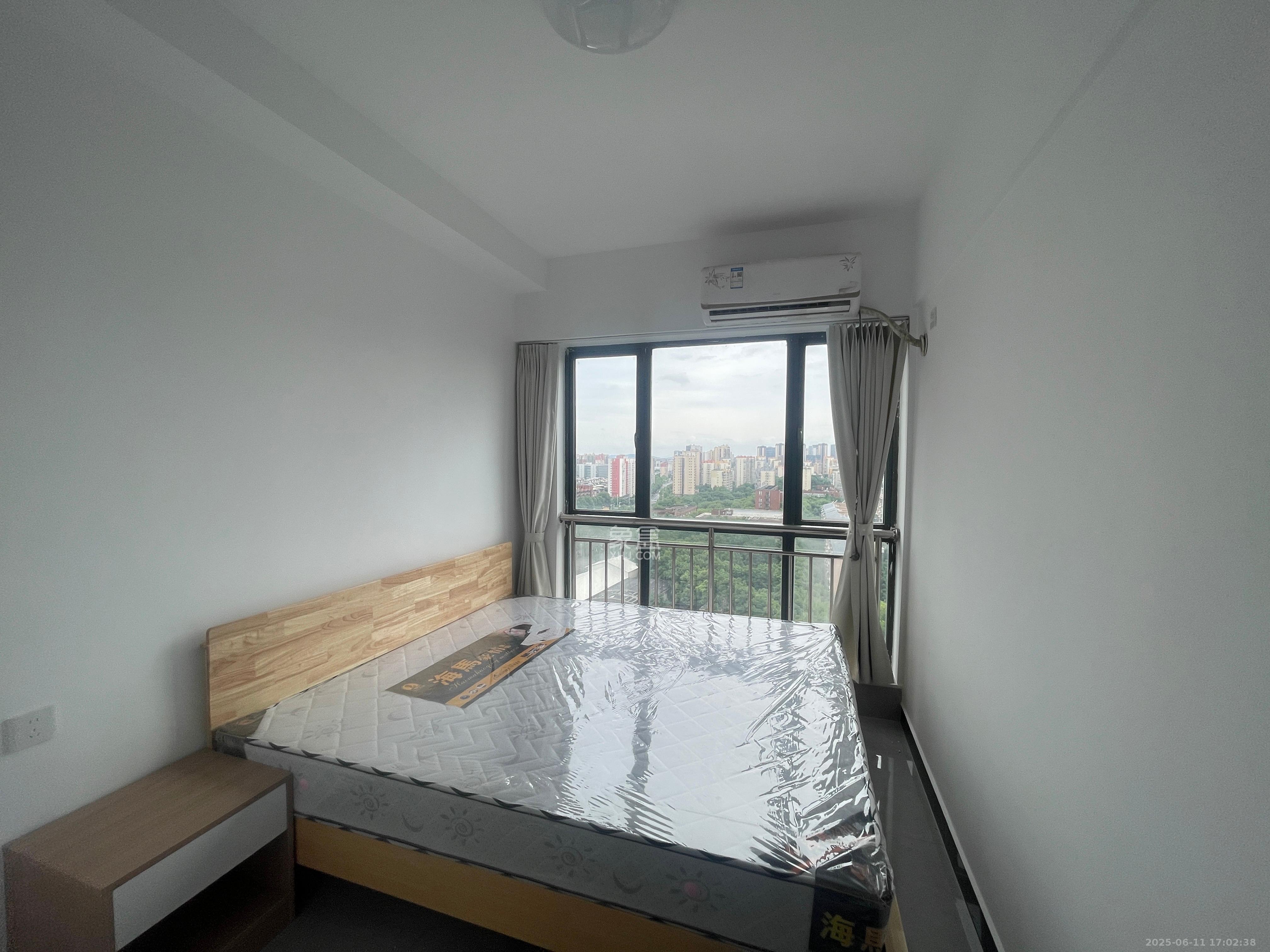 亚商国际  2室2厅1卫    2000.0元/月室内图