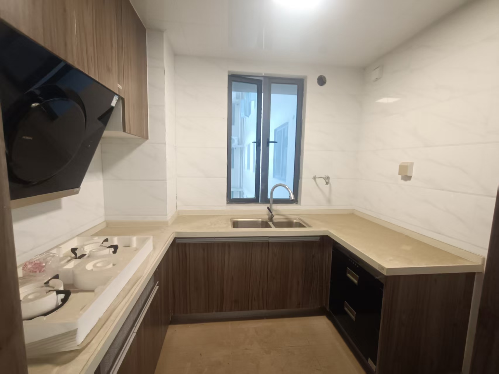 碧桂园梓山府 3室2厅2卫 1700.0元/月 碧桂园梓山府 3室2厅2卫 1700.0元/月室内图