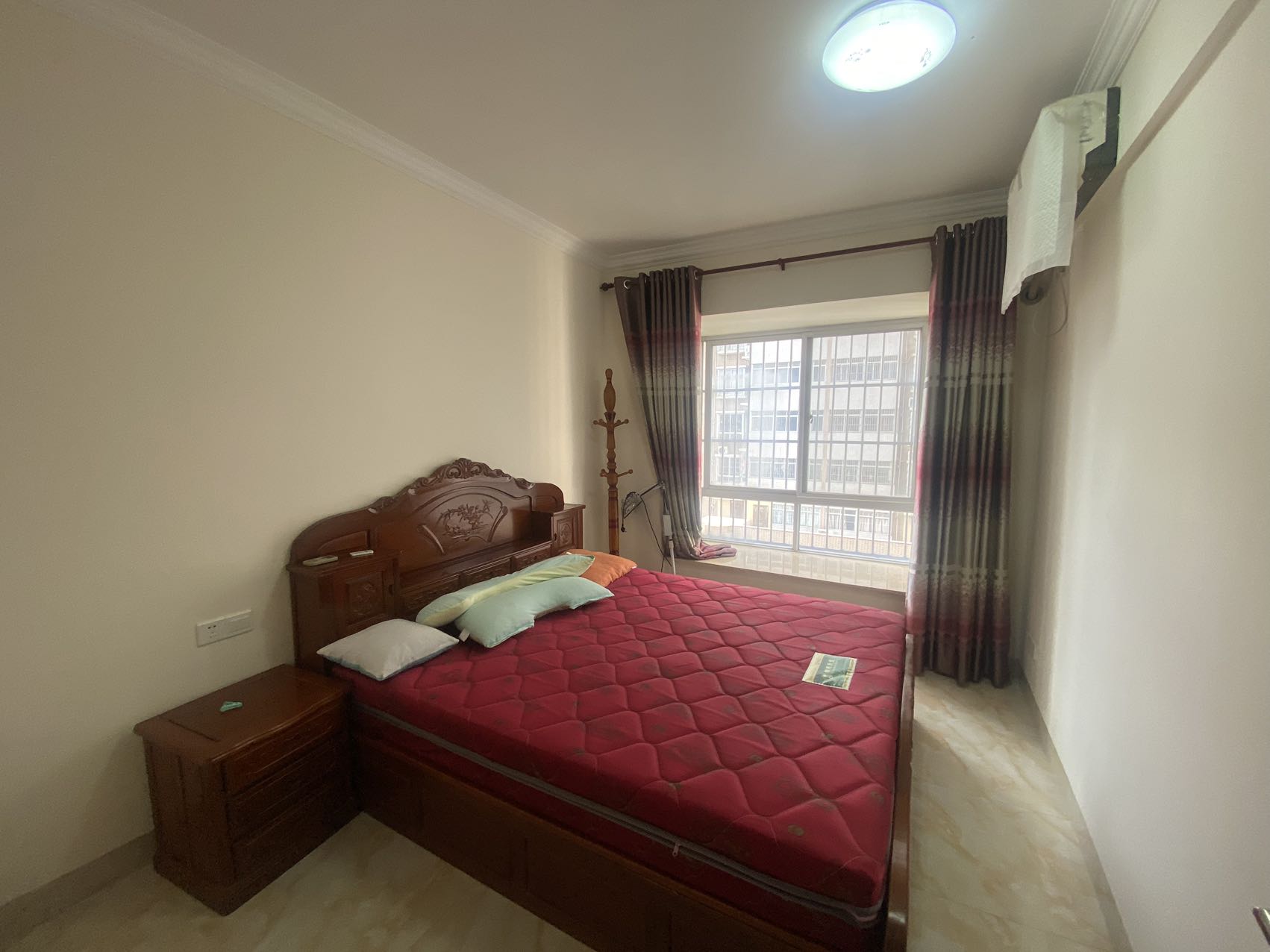 学苑公寓 3室2厅2卫 2700.0元/月 学苑公寓 3室2厅2卫 2700.0元/月室内图