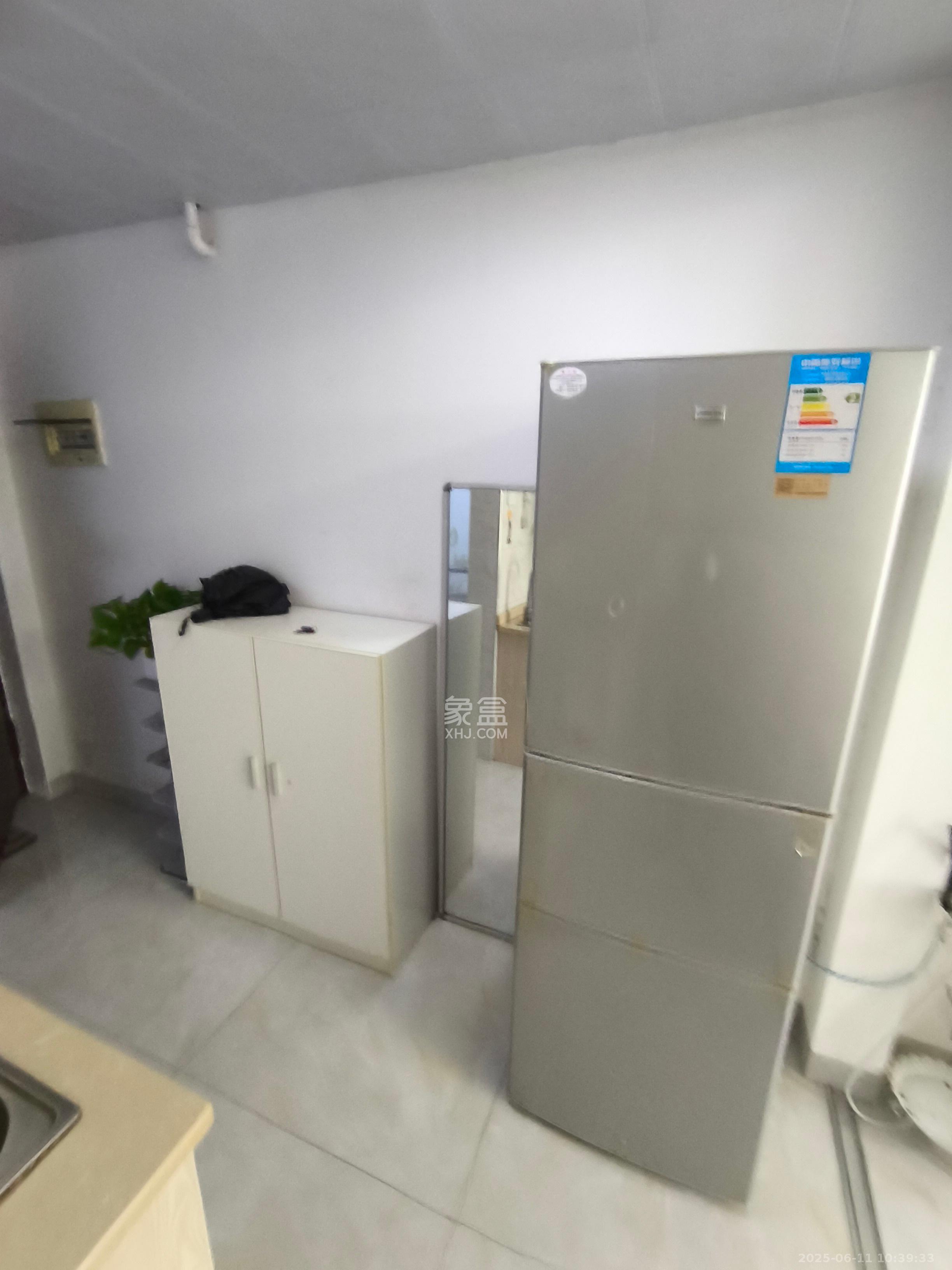 鑫远熙山 1室1厅1卫 1400.0元/月 鑫远熙山 1室1厅1卫 1400.0元/月室内图