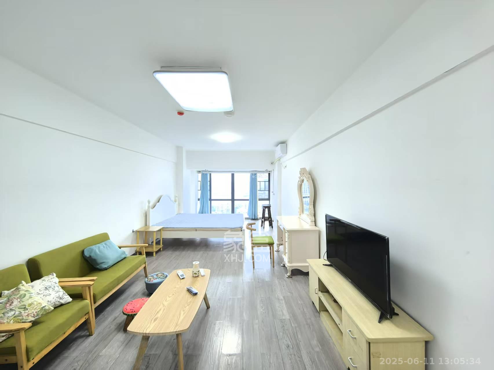 麓江春  1室1厅1卫   1500.00元/月室内图