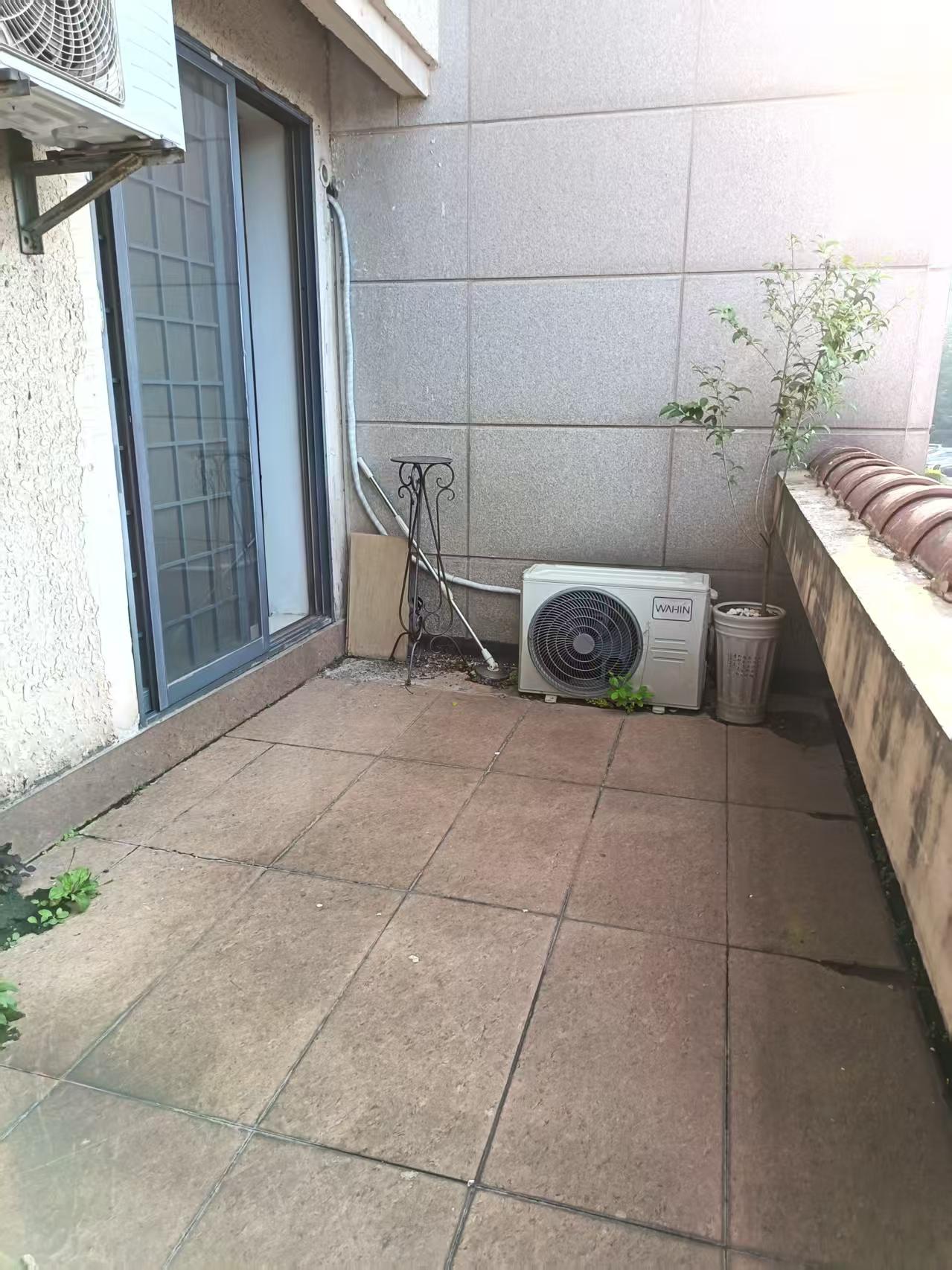 碧桂园  3室2厅2卫   1700.00元/月室内图