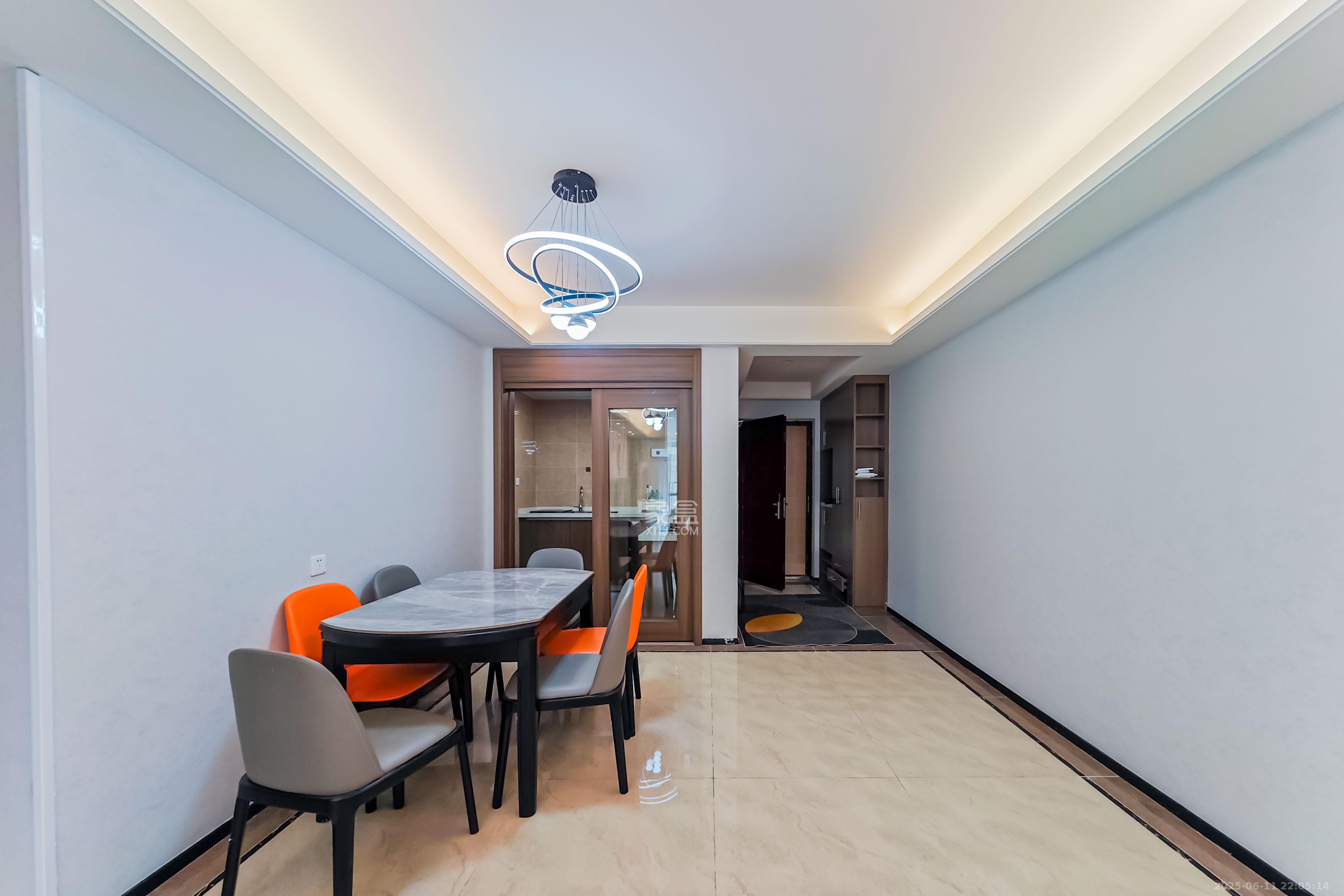 保利茉莉公馆  3室2厅2卫    160.0万 保利茉莉公馆  3室2厅2卫    160.0万客厅