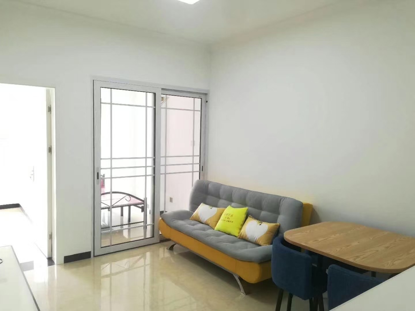 百弘学府城  1室1厅1卫    1000.0元/月 百弘学府城  1室1厅1卫    1000.0元/月