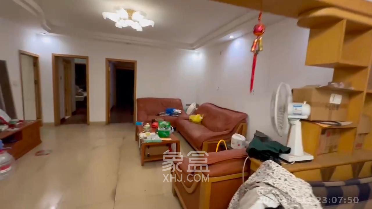 东汉公寓  3室2厅2卫    2400.0元/月 东汉公寓  3室2厅2卫    2400.0元/月