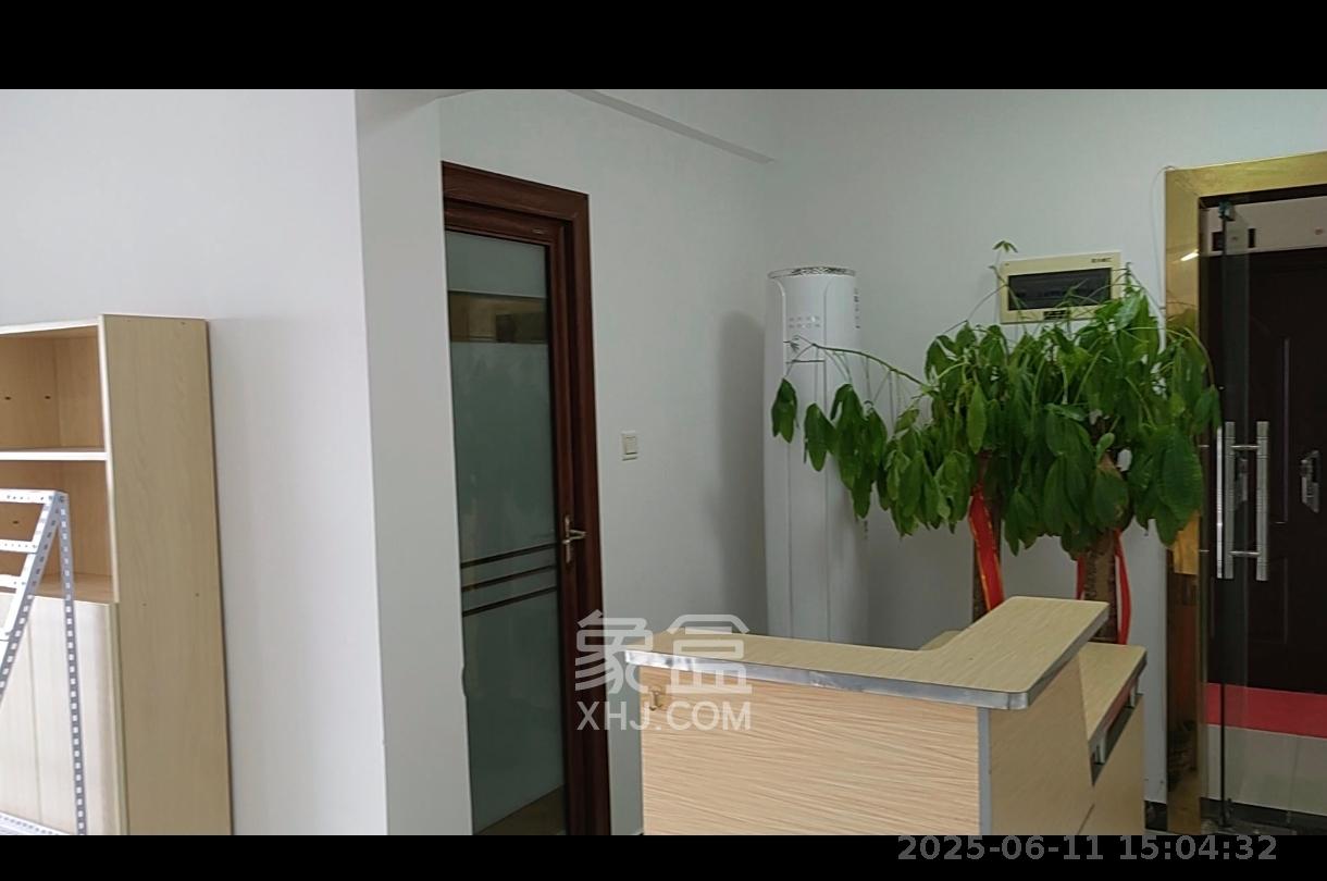 星大峰汇商务楼 1室1厅1卫 3600.0元/月 星大峰汇商务楼 1室1厅1卫 3600.0元/月室内图