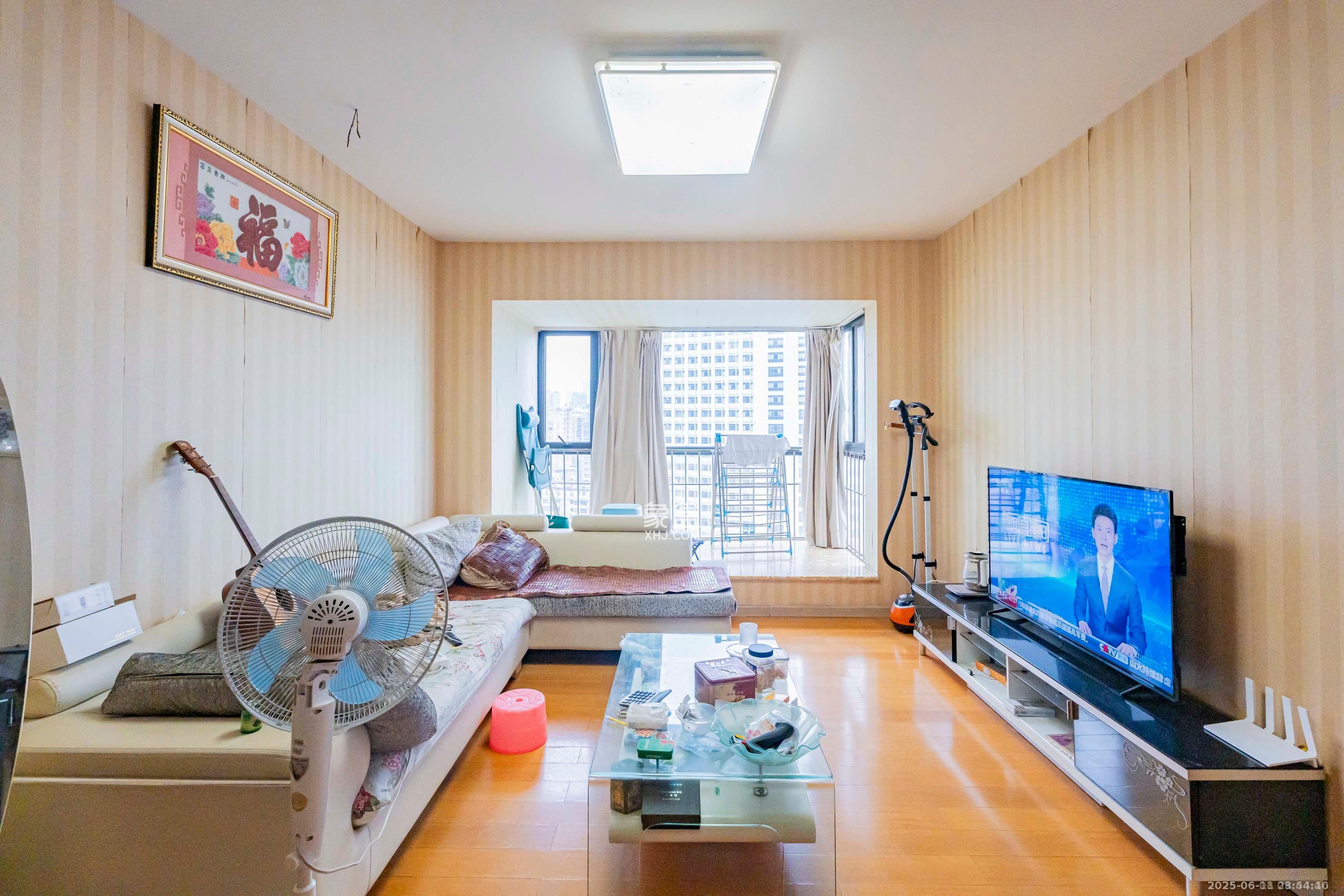 盛世美居荷园 3室2厅2卫 3300.0元/月 盛世美居荷园 3室2厅2卫 3300.0元/月室内图