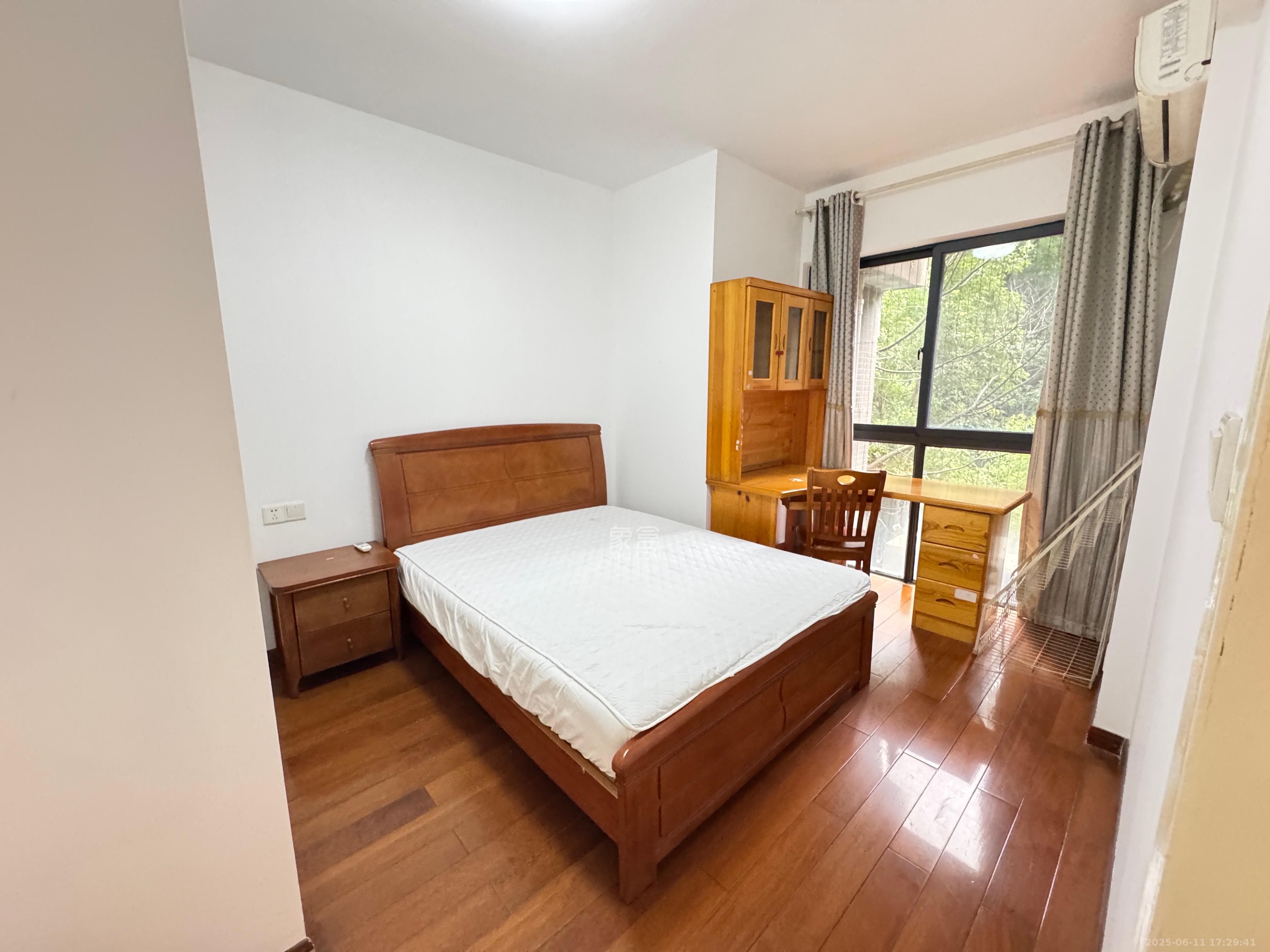 优山美地 3室2厅2卫 2700.0元/月 优山美地 3室2厅2卫 2700.0元/月室内图