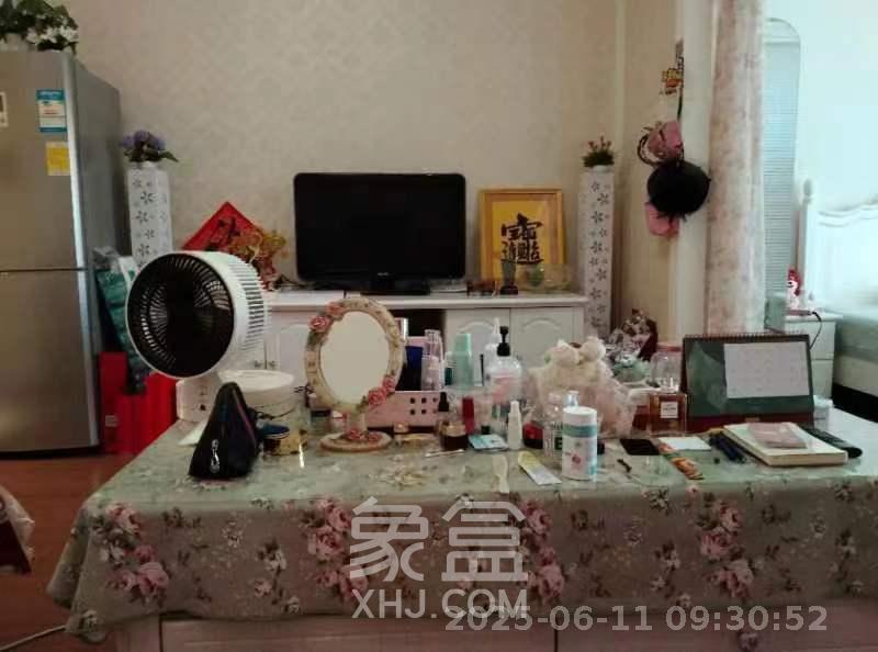 西子一间 1室1厅1卫 1700.0元/月 西子一间 1室1厅1卫 1700.0元/月室内图