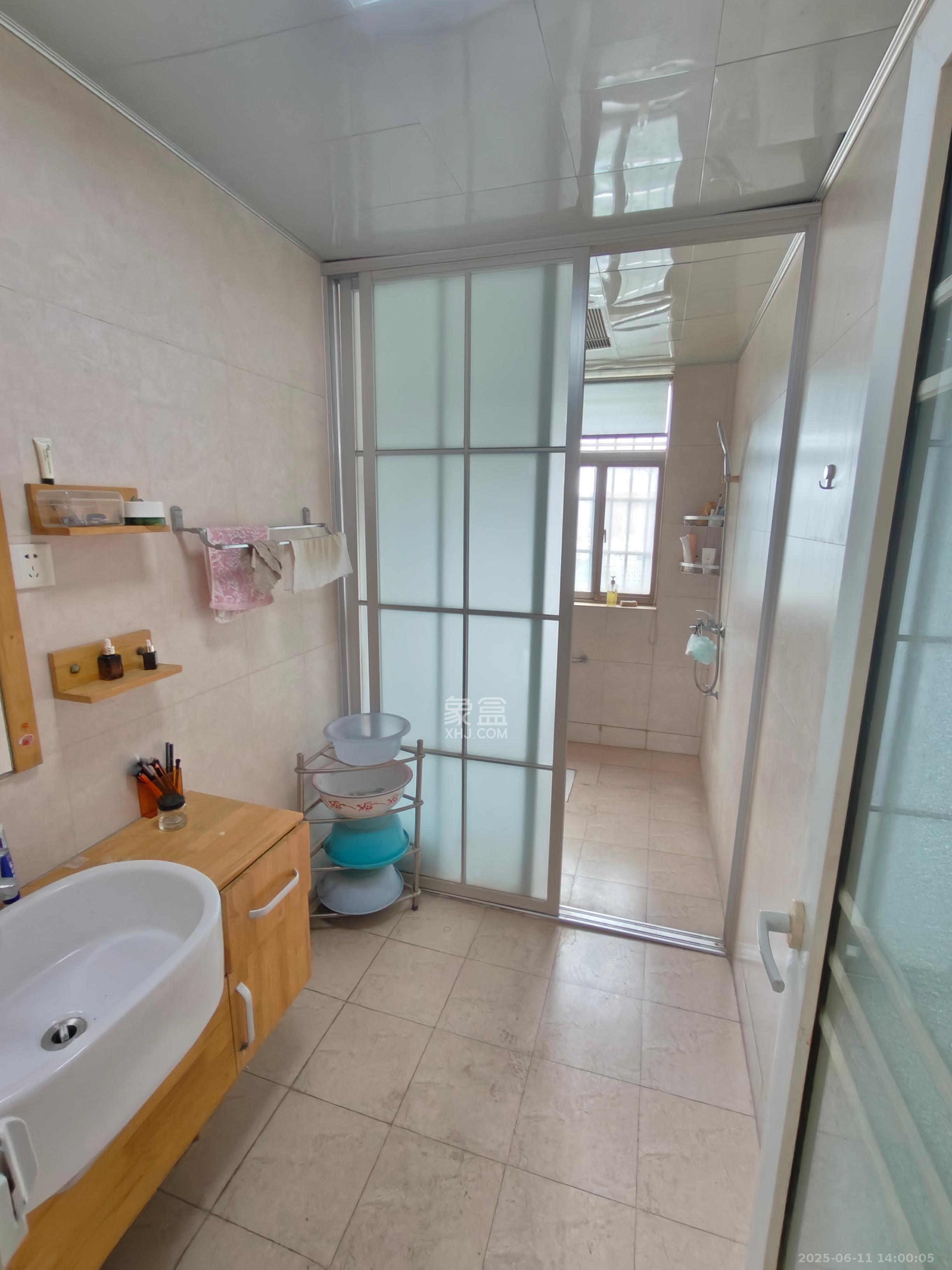 西岸润泽府  4室2厅1卫    3200.0元/月室内图