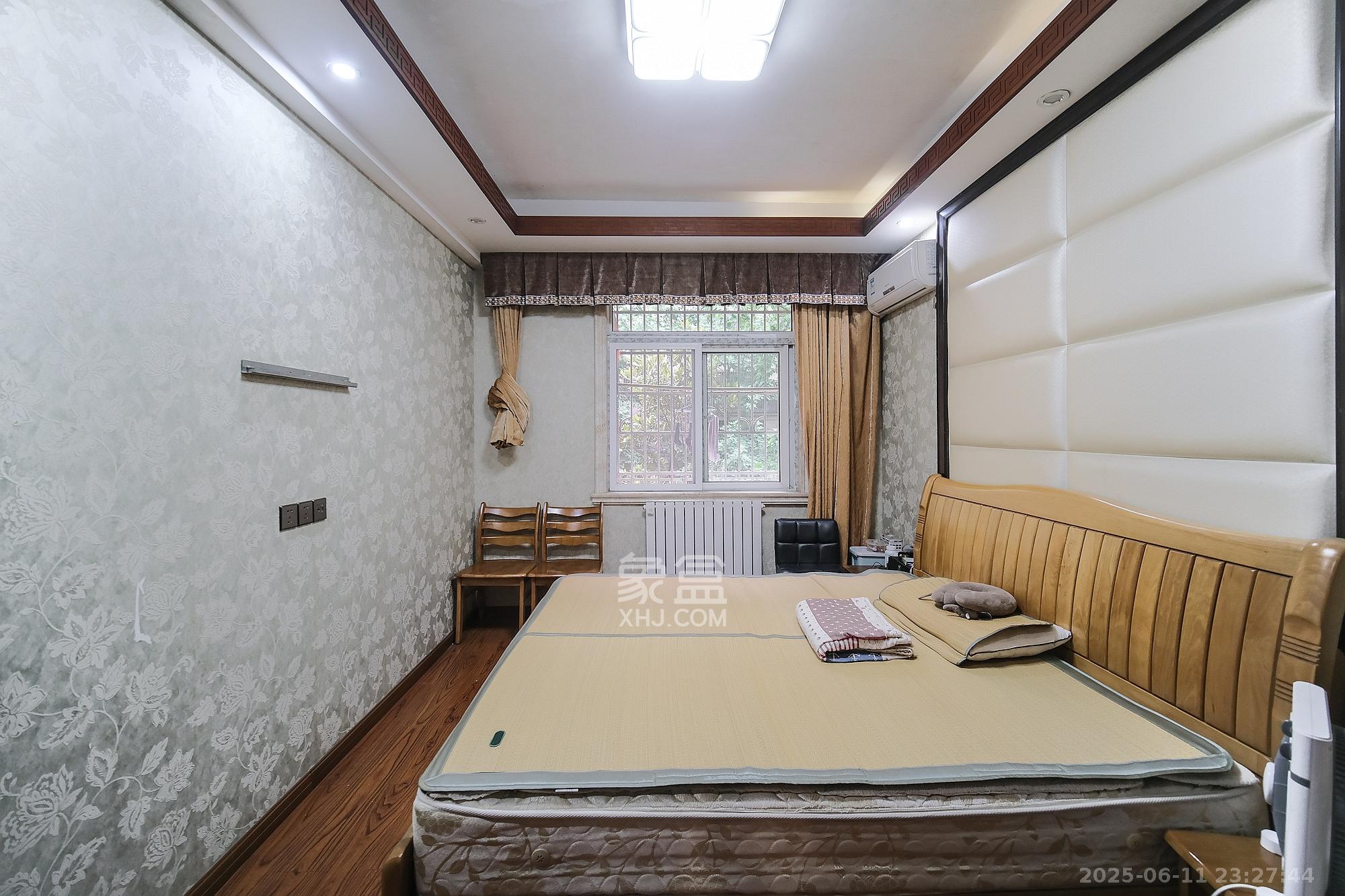 山水湾 3室2厅2卫 82.5万 山水湾 3室2厅2卫 82.5万卧室