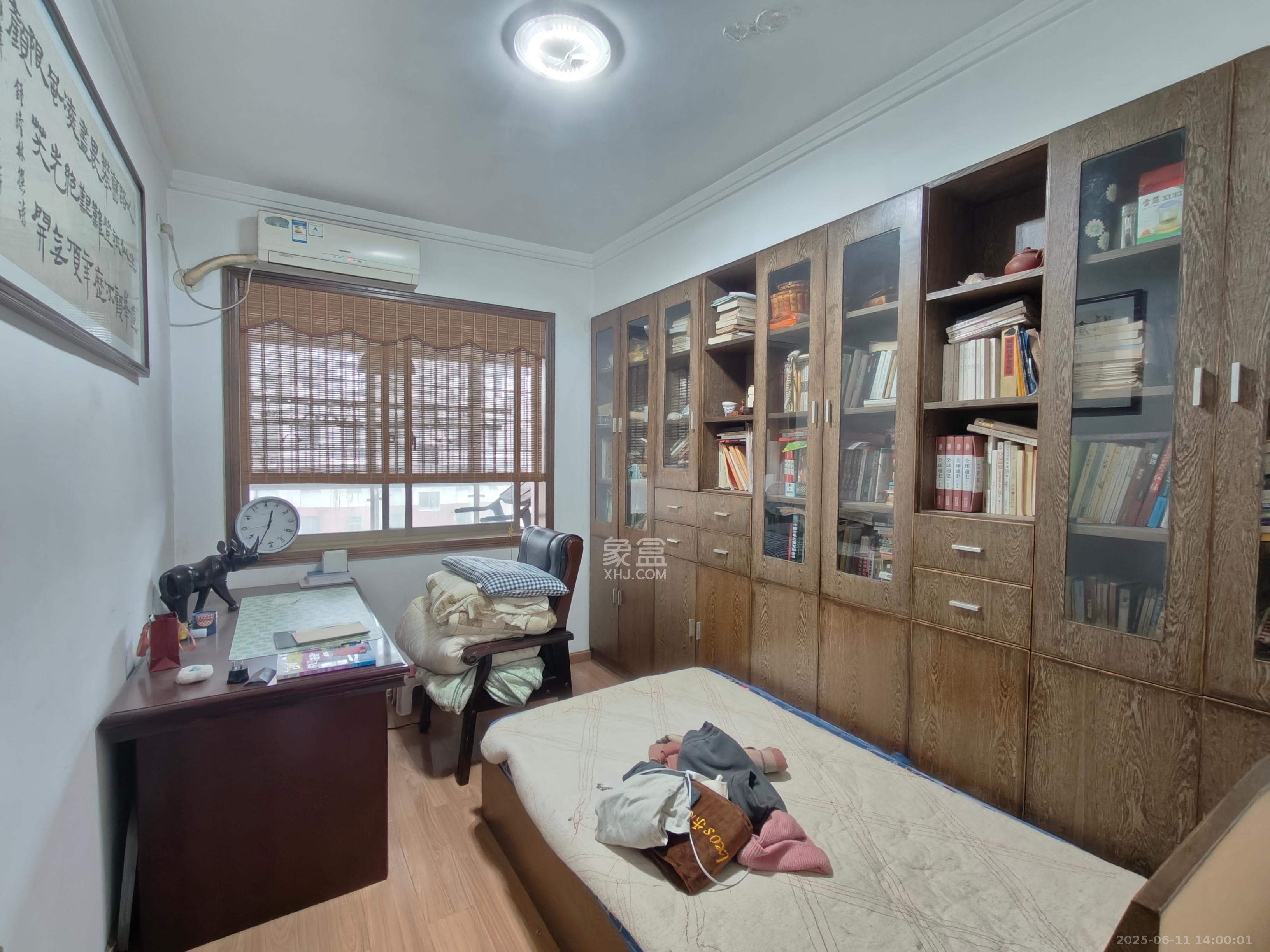 西岸润泽府 4室2厅1卫 3200.0元/月 西岸润泽府 4室2厅1卫 3200.0元/月室内图