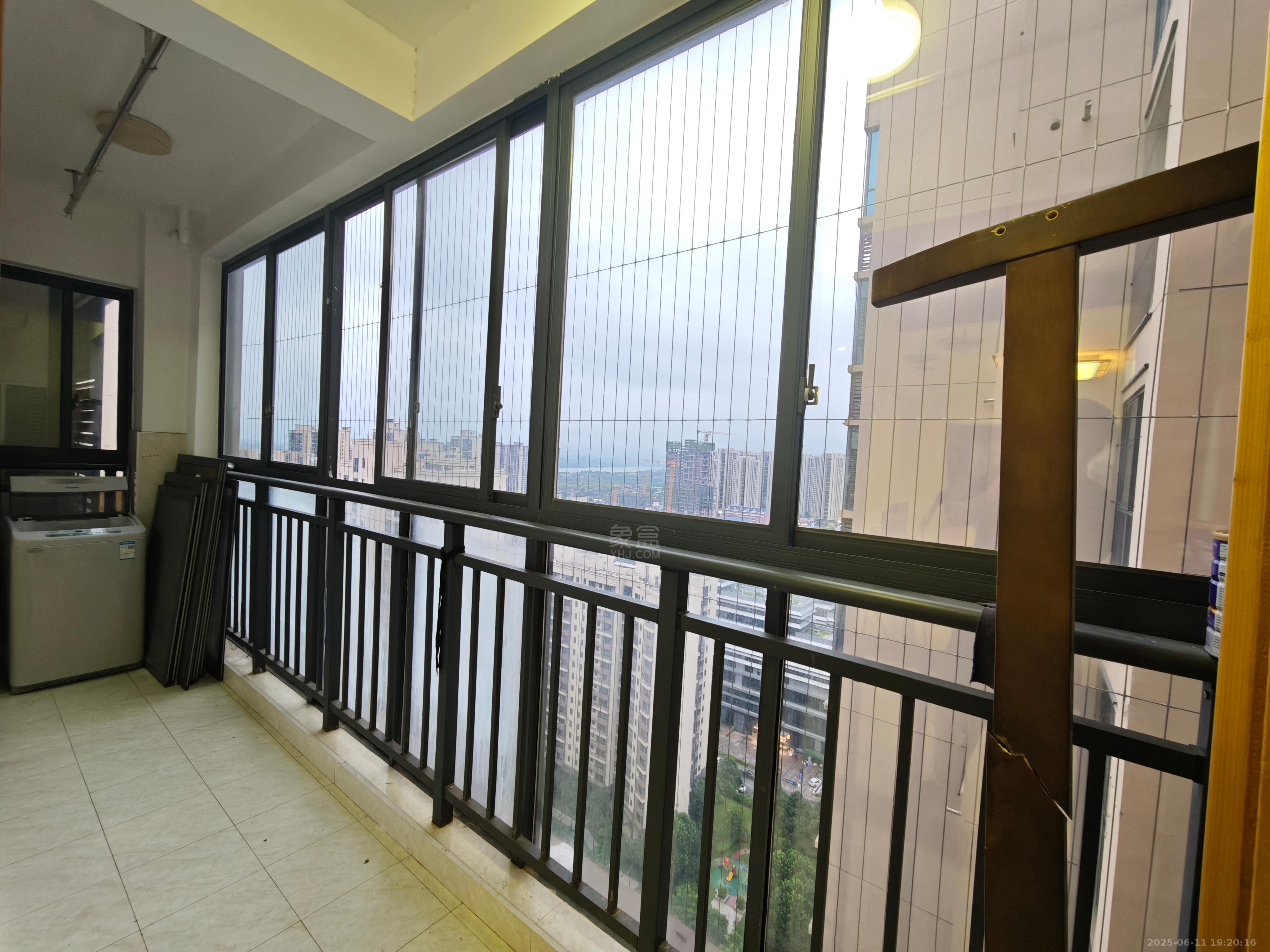 武广国际学苑 3室2厅2卫 1800.0元/月 武广国际学苑 3室2厅2卫 1800.0元/月室内图