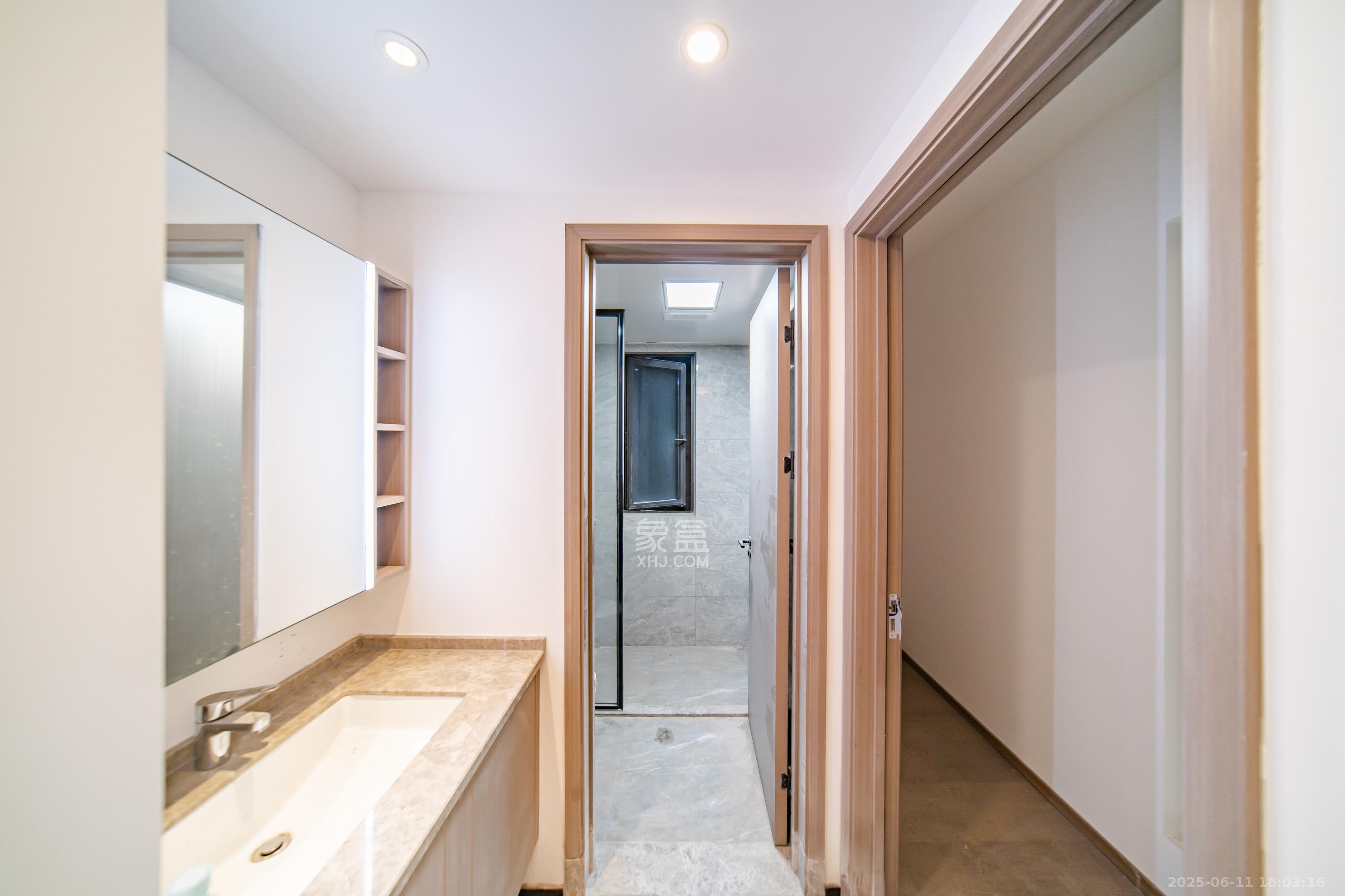建发电建江山悦  3室2厅2卫   129.00万卫生间