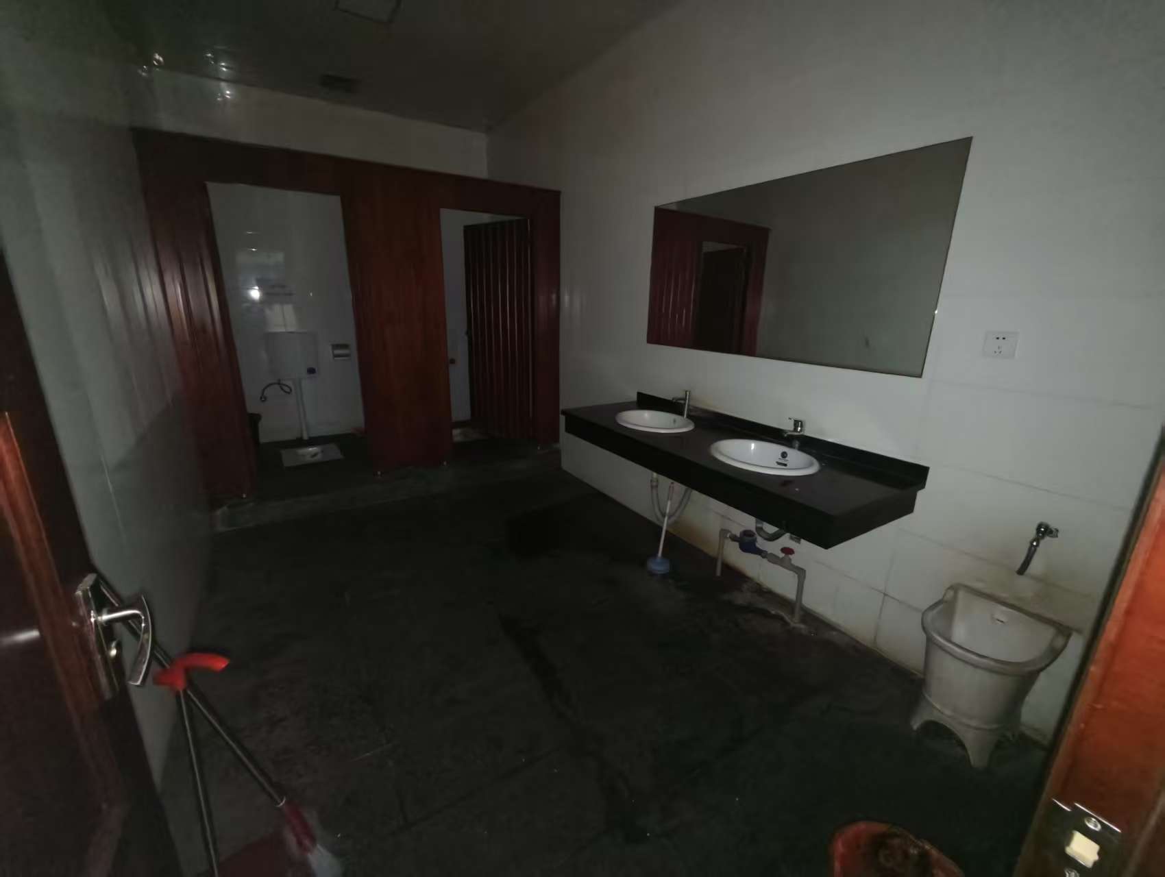 环强御景湾   558.0㎡     33500.00元/月室内图