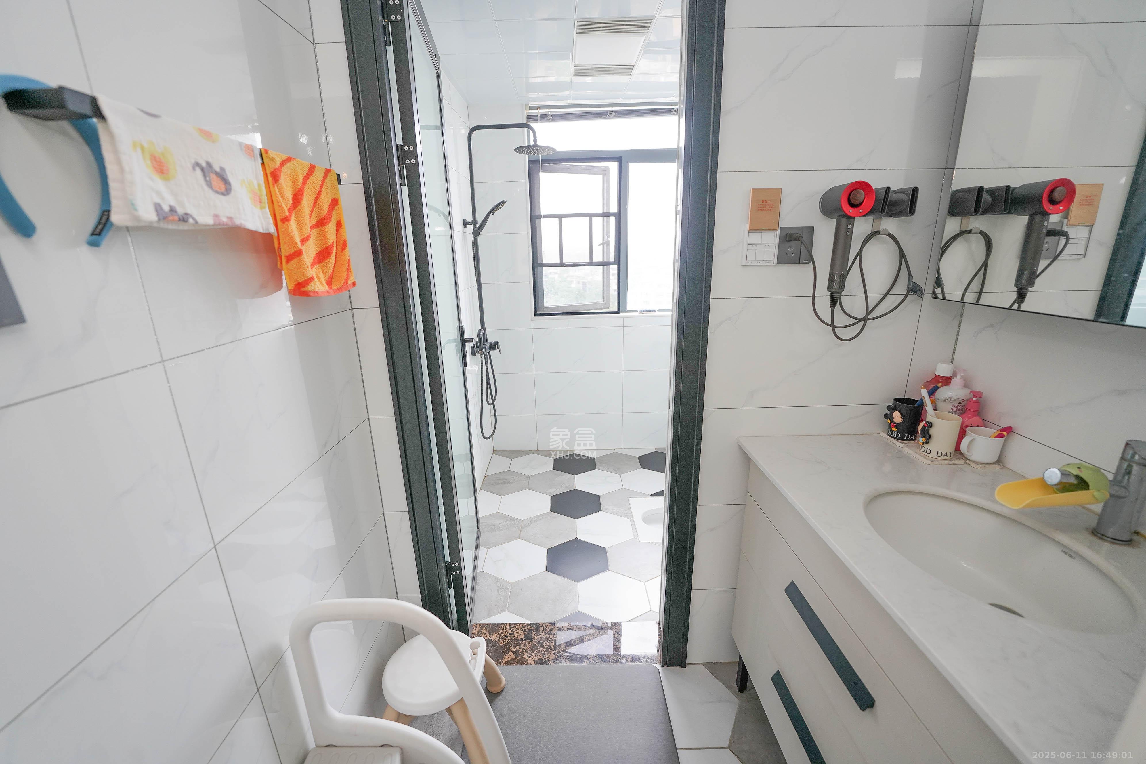 和美星城 3室1厅1卫 115.0万 和美星城 3室1厅1卫 115.0万卫生间